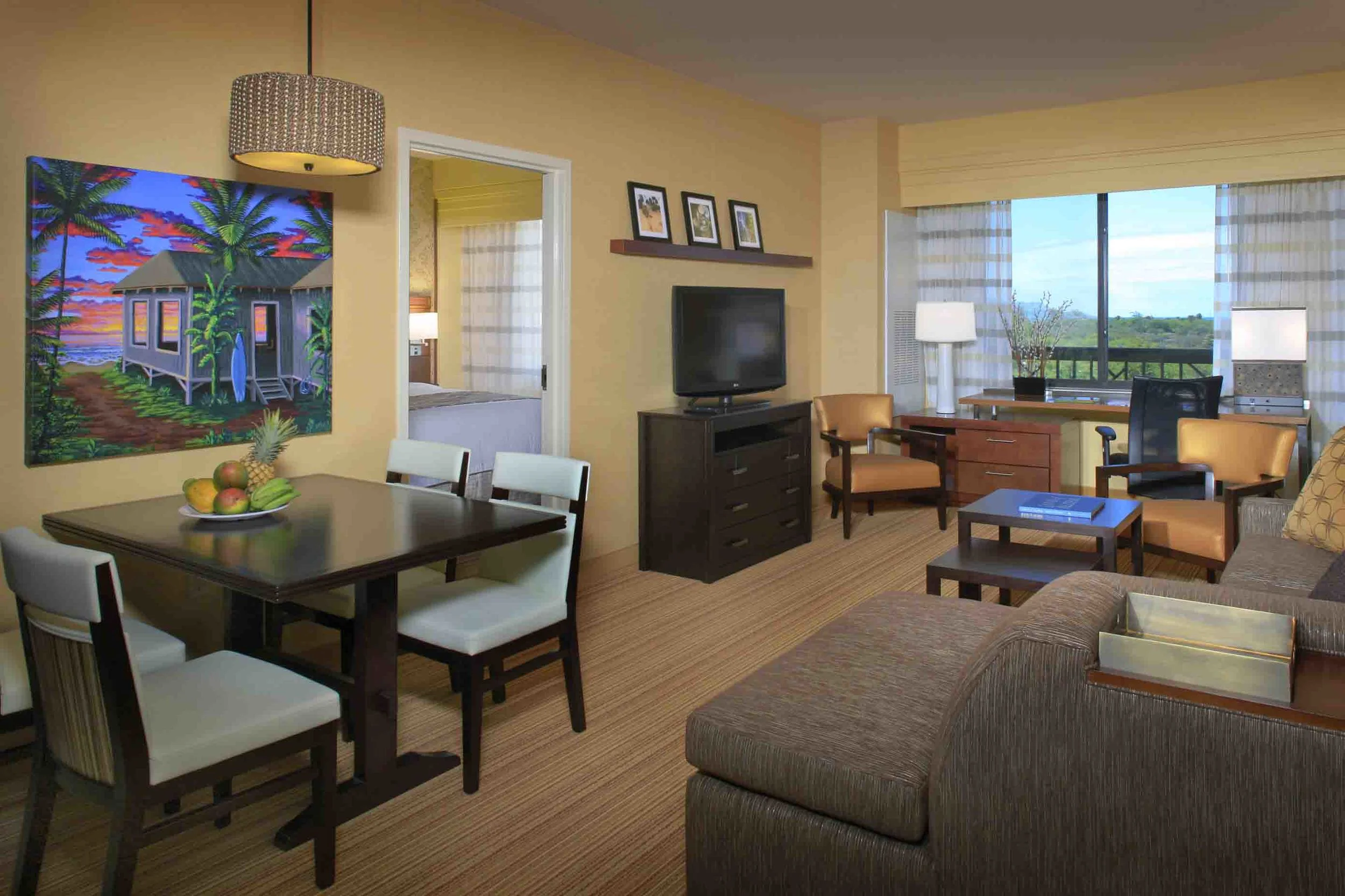 Family Suite to Window.jpg