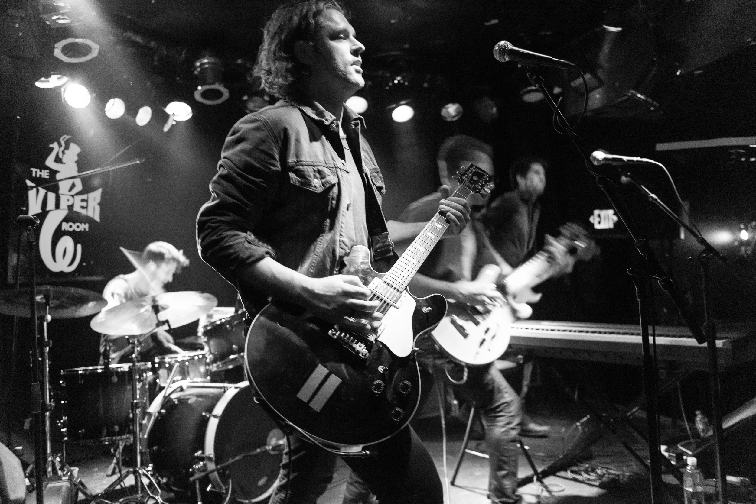 Aisha Singleton_MAGNETS AND GHOSTS_THE VIPER ROOM-7.jpg