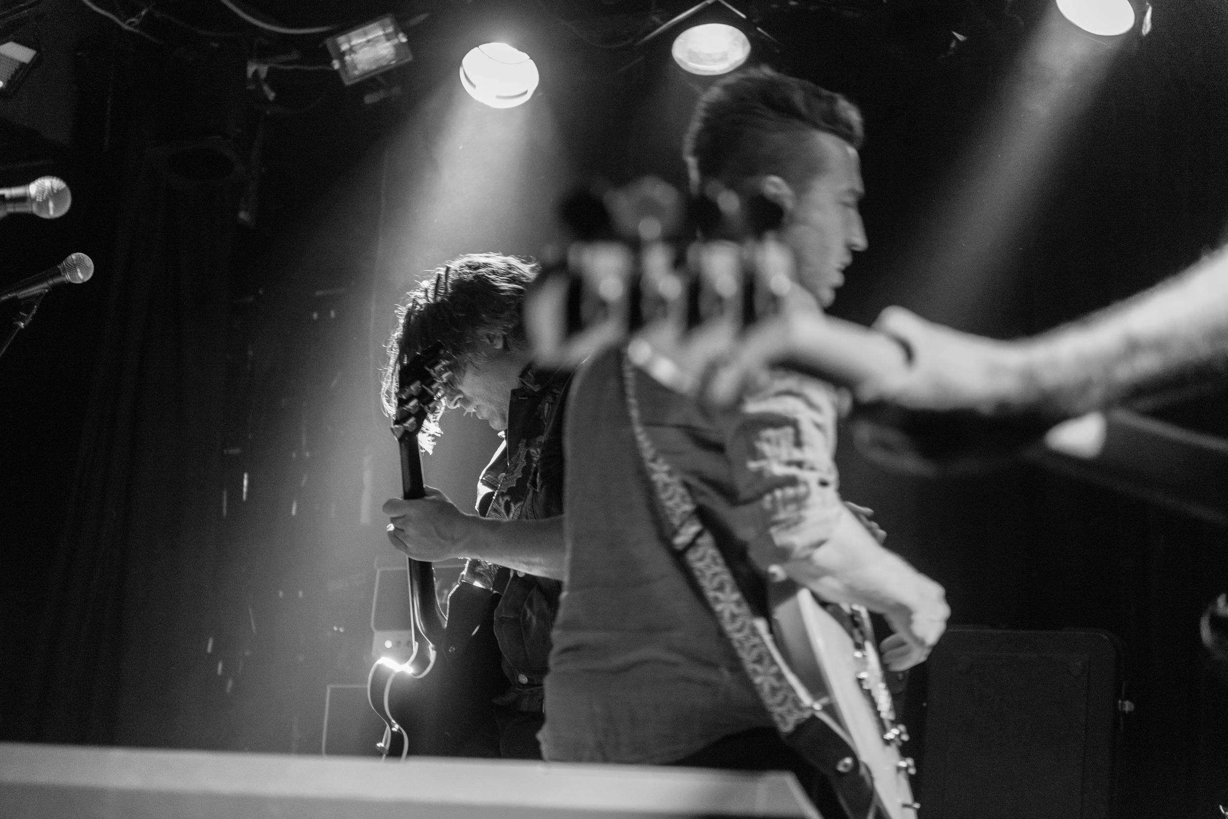 Aisha Singleton_MAGNETS AND GHOSTS_THE VIPER ROOM-6.jpg