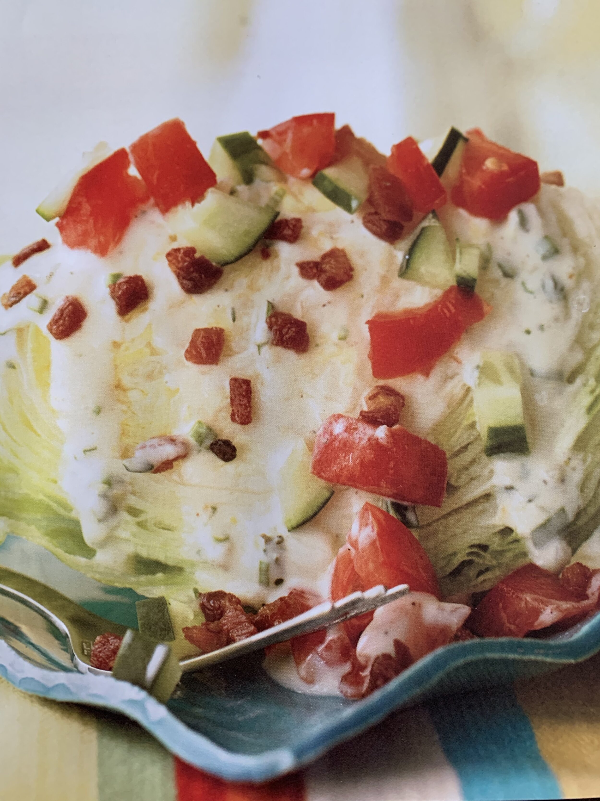 CHOICE 5 / Crispy Wedge Salad w/Buttermilk Chive Dressing , Bacon, Tomato &amp; Blue Cheese Crumble  (2 Servings / 1 Wedge/person w/condiments)