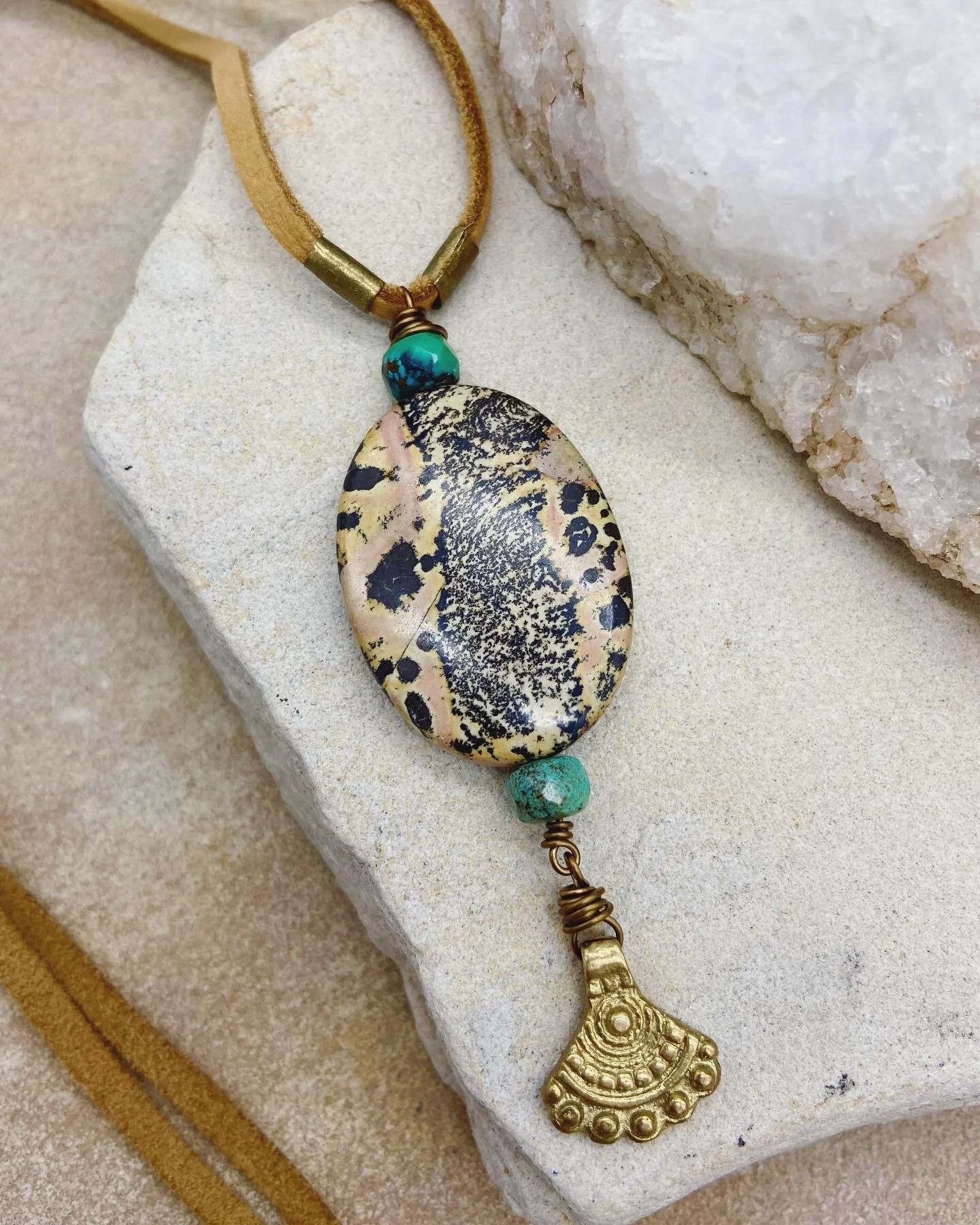 EBA28B96-6CEF-4196-B24E-74D91C2E773E