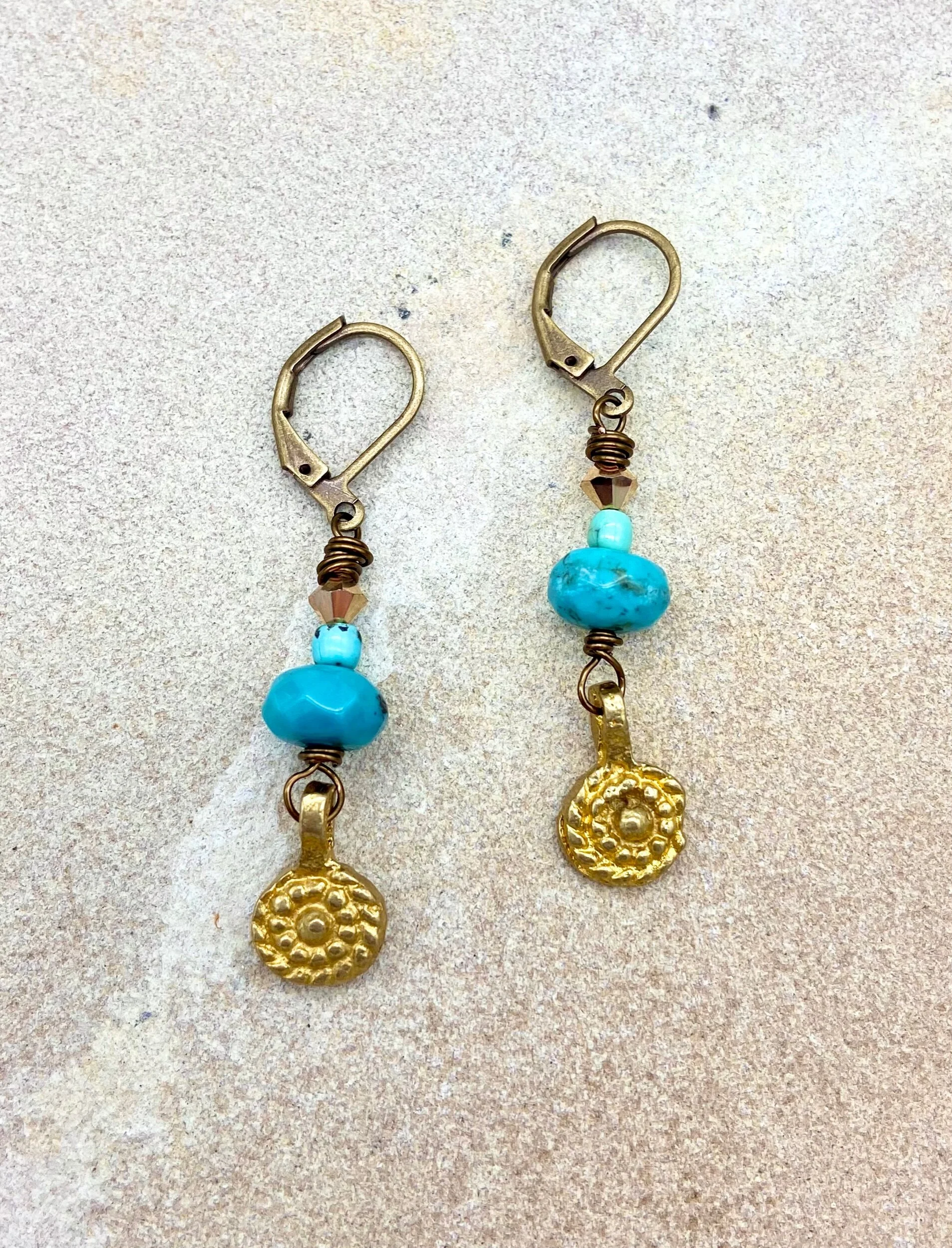 C069E349-BFFC-465E-A3EF-9D890727E879