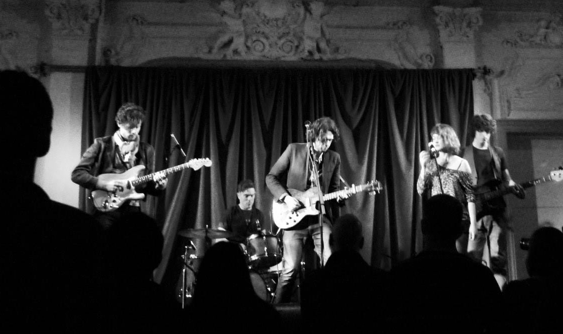  BUSH HALL, LONDON | SUPPORTING JOLIE HOLLAND | FEBRUARY 2015 | PHOTO BY DENIZ KAVALALI  Leander Lyons on guitar, Barny C Rockford on drums, Brooke Sharkey on backing vocals and Harry Deacon on bass.    