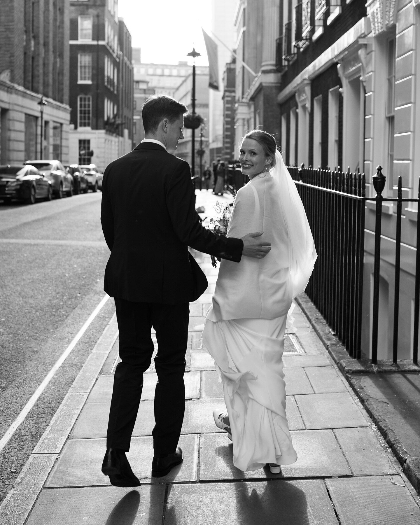 Ben &amp; Rosa on their way to RSA House last Autumn. 

Venue @rsaweddings 
Dress @alexandragrecco 
Suit @prada 
Hair &amp; Make Up @neecolwhyteweddings 
Florist @upsidedowninaflowerbed 

#londonwedding #rsahouse #londonweddingphotographer #londonwed