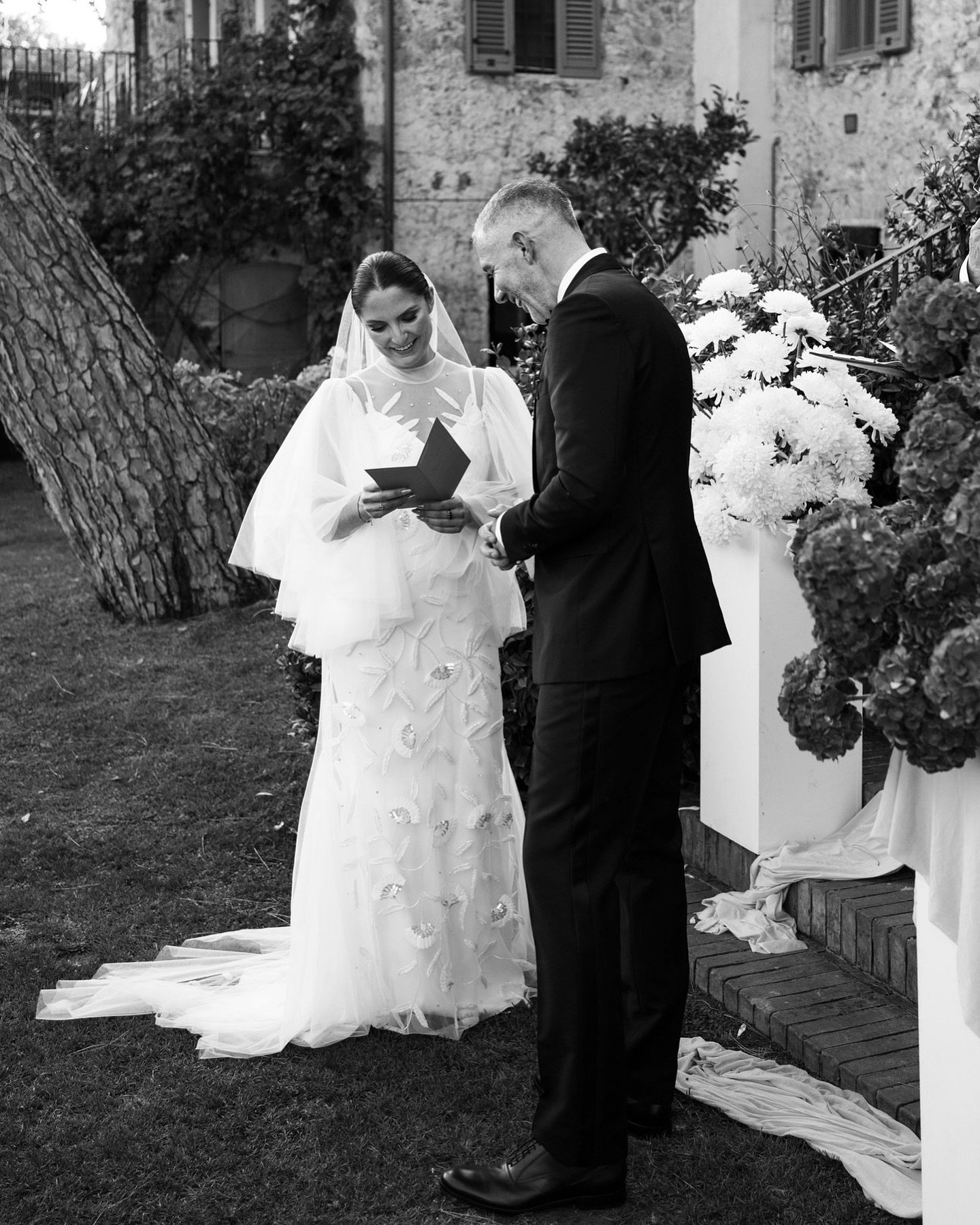 Coming to the website soon, this gorgeous October wedding from last year at the beautiful La Pescaia Resort. 

A dreamy wedding day with the last of the Italian summer weather, it was a joy filled celebration in the Tuscan countryside.

Venue @lapesc