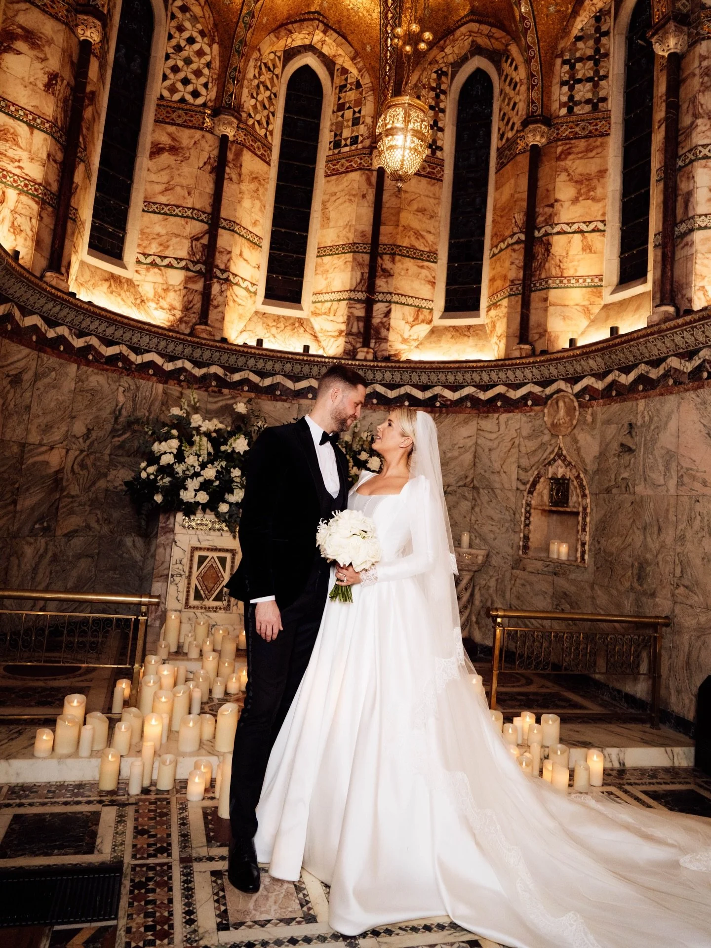 C &amp; S in Fitzrovia Chapel at their beautiful winter wedding.

Edited with our &lsquo;Golden Flash&rsquo; editorial style preset inside the Union of Two 2.0 Preset Pack for wedding photographers.

#unionoftwo #unionoftwopresets #lightroompresets #