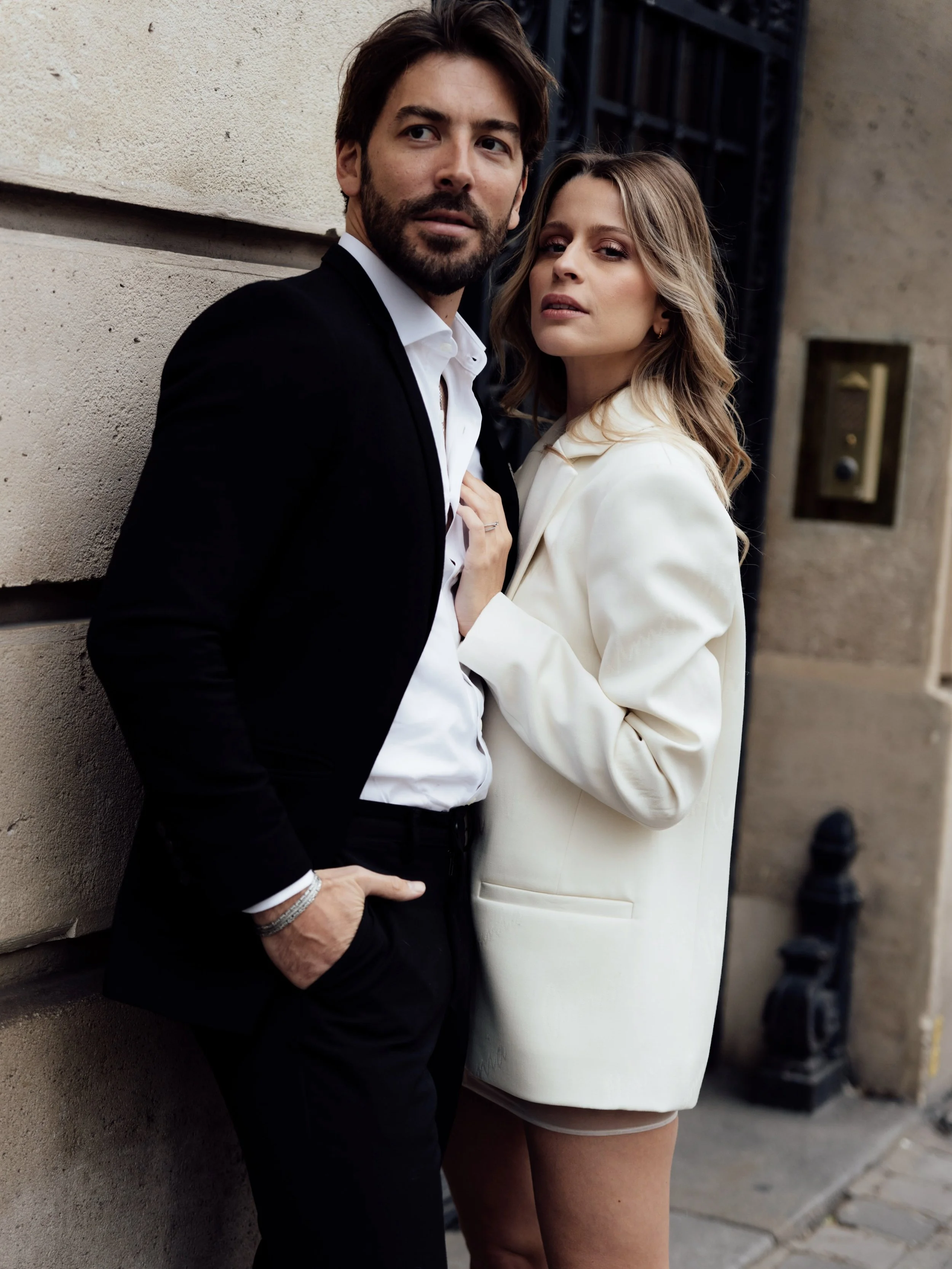 I &amp; B on a Spring day in Paris.

Edited with our &lsquo;Classic&rsquo; editorial style preset from the Union of Two 2.0 Preset Pack.

#editorialweddingphotography #lightroompreset #unionoftwo #zachandgrace #unionoftwopresets