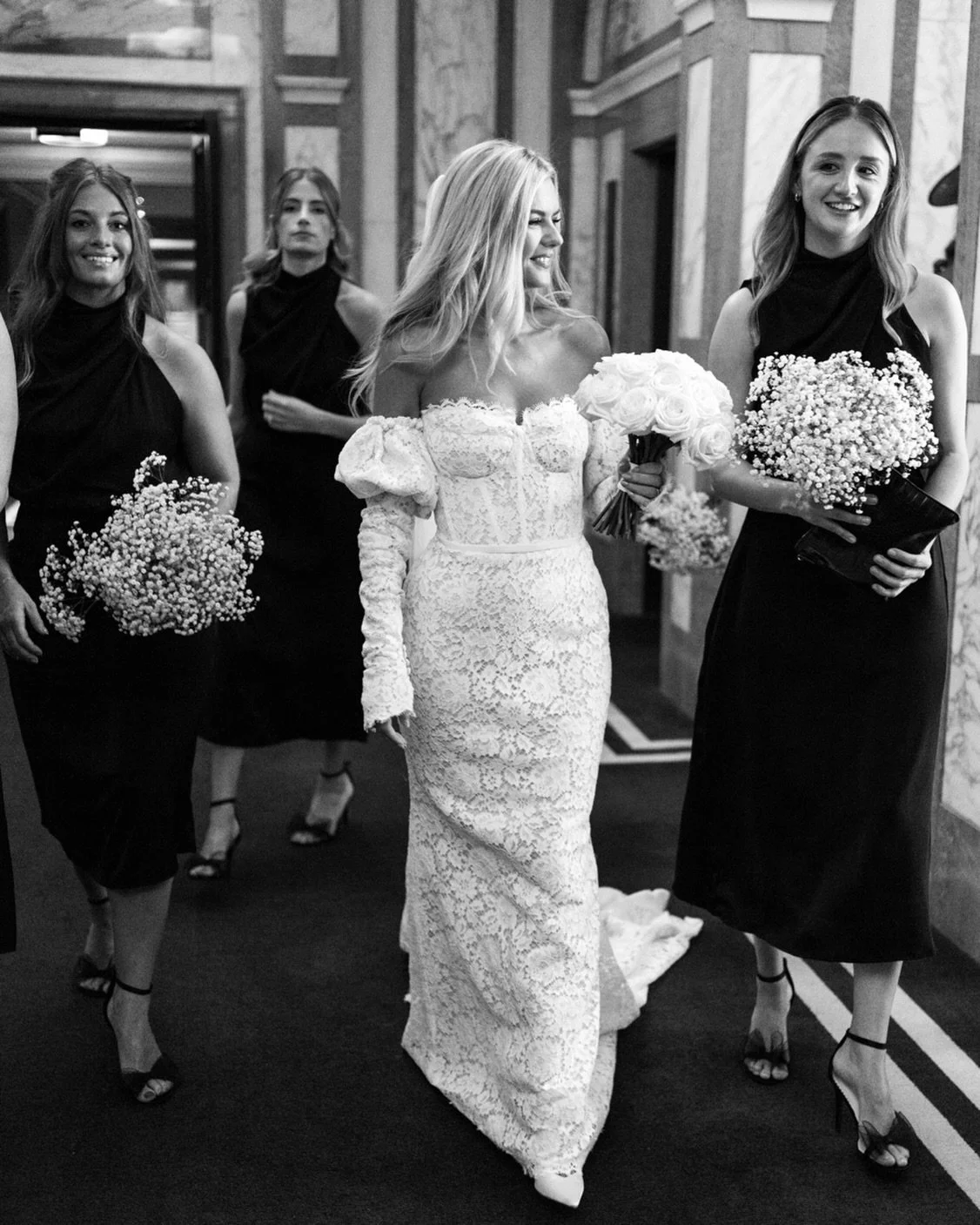 Sophie &amp; her bridesmaids at the Rosewood London.

Edited with our &lsquo;Classic B&amp;W&rsquo; editorial style preset inside the Union of Two 2.0 Preset Pack for wedding photographers.

#londonwedding #editorialweddingphotography #lightroomprese