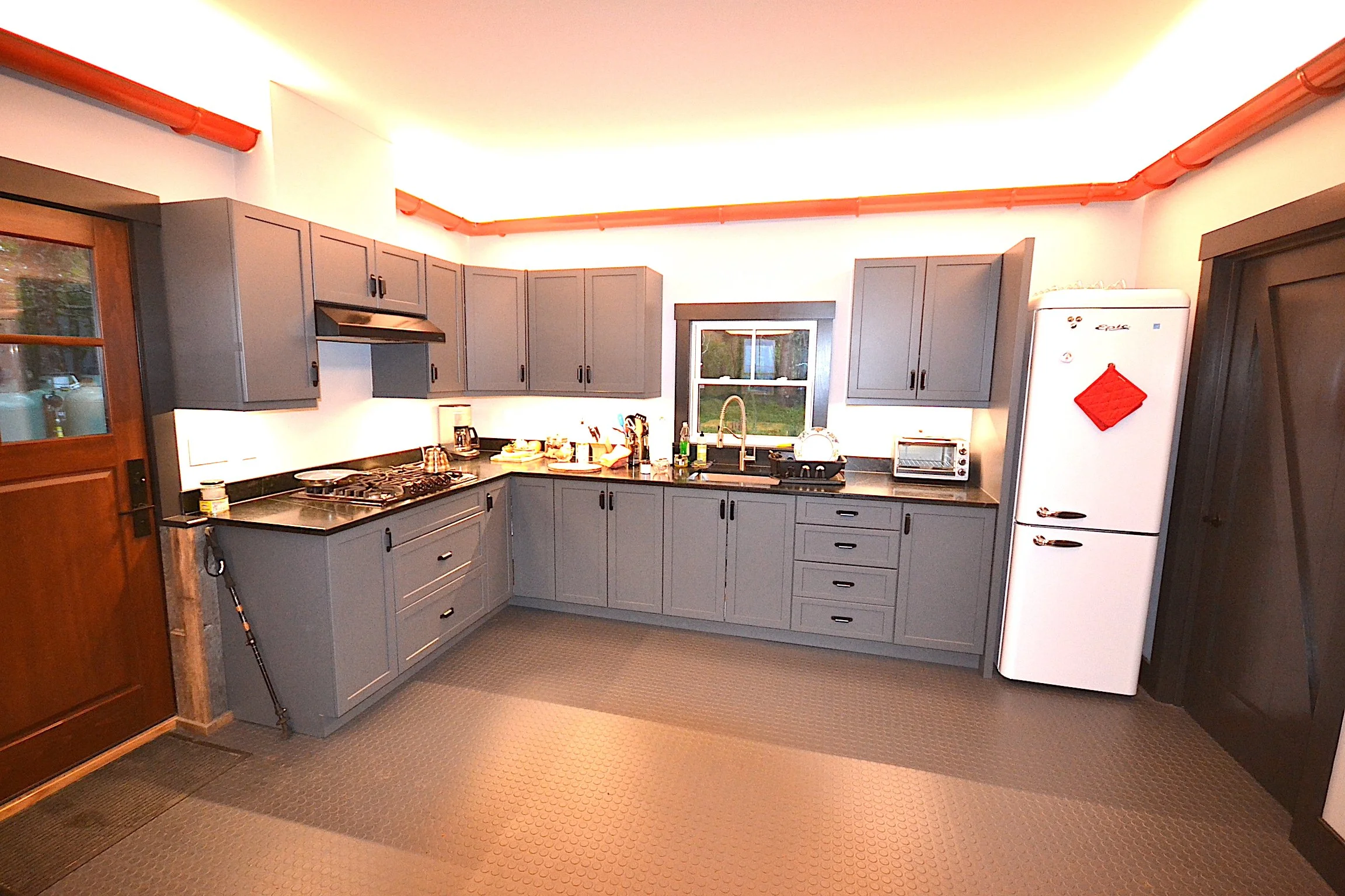 19.4 Acres With 1,500 Feet of Ocean Frontage in Kingsburg — DUCKWORTH