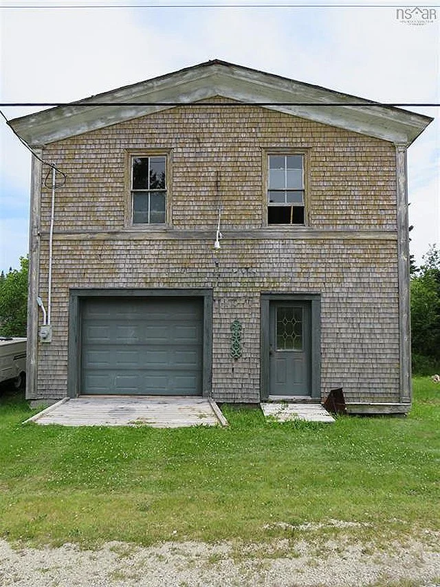 Cherry Hill Community Centre — DUCKWORTH REAL ESTATE