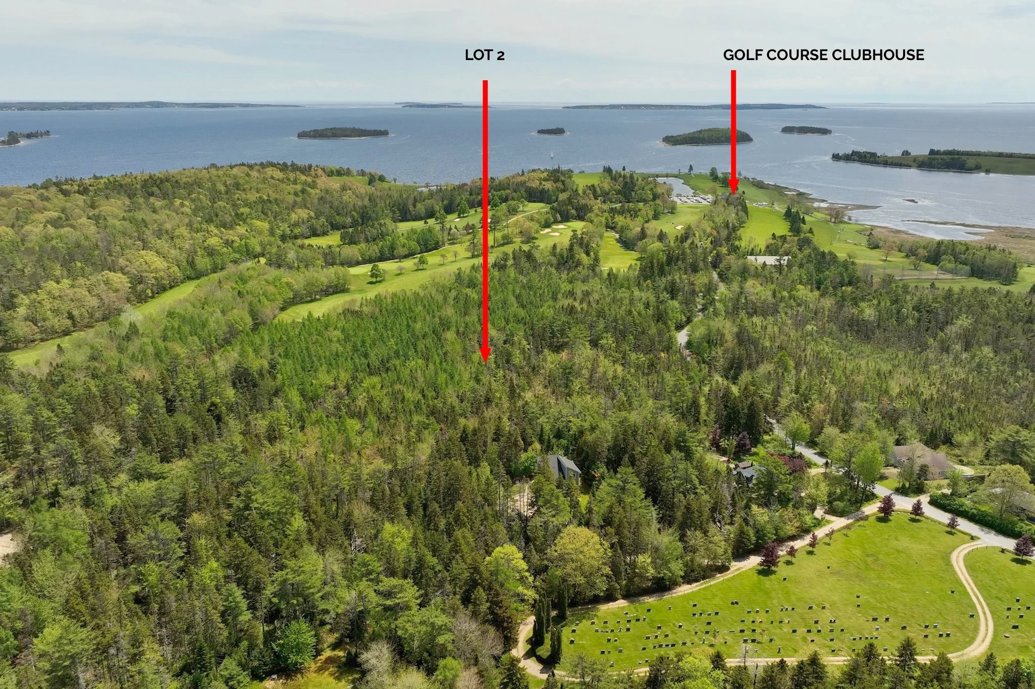 Privacy and Nature on Fairway Lane