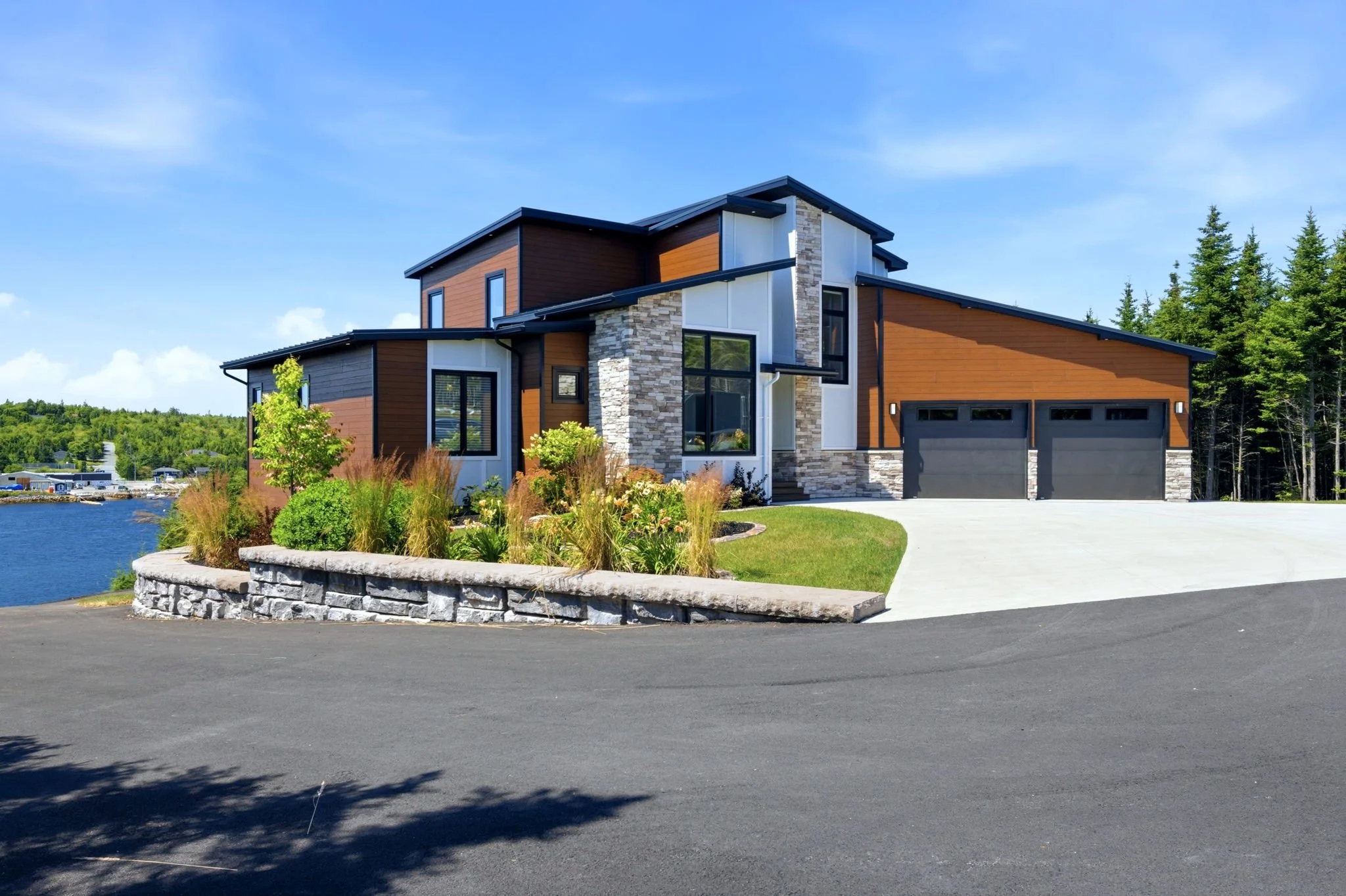 1 Exterior 1.jpg