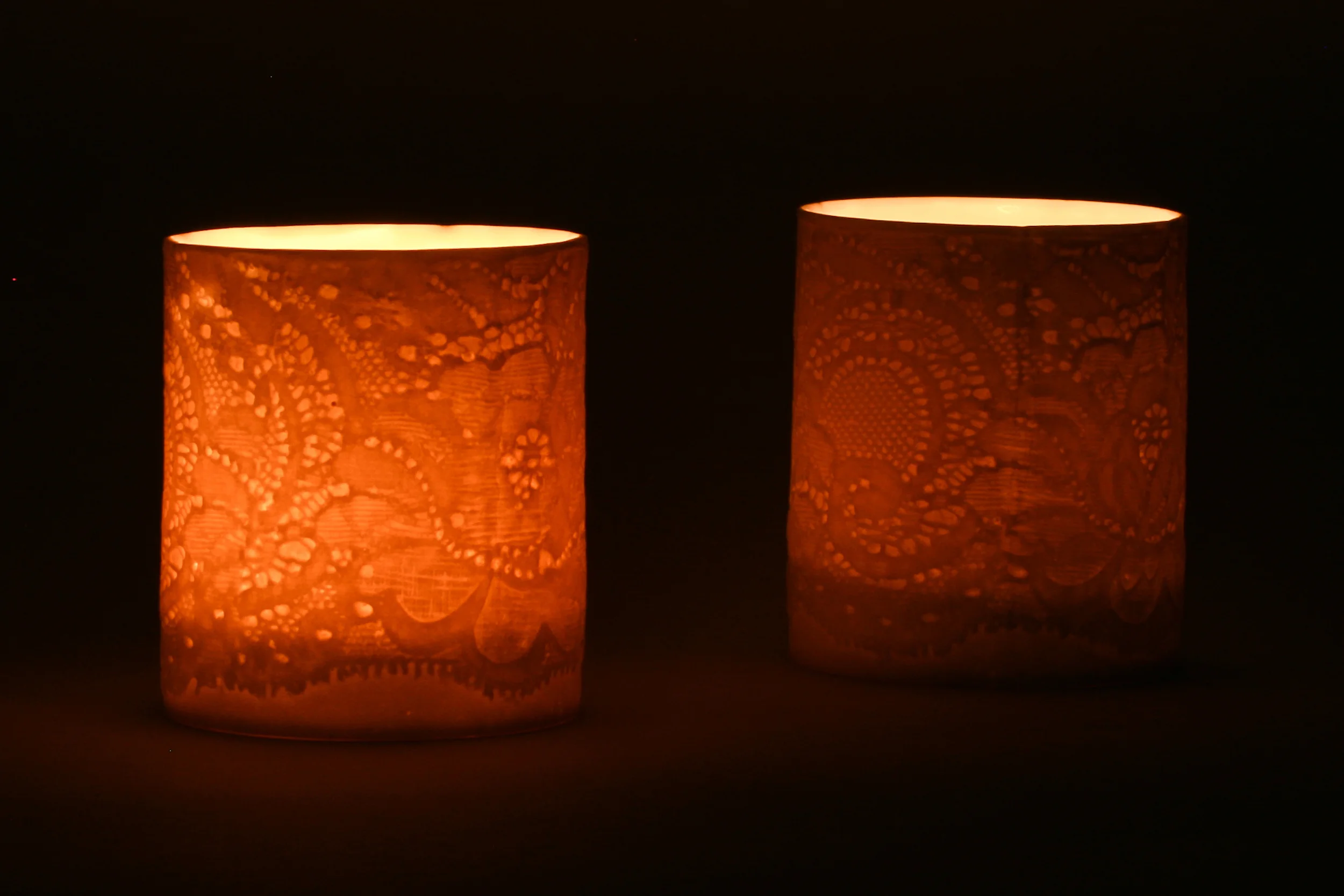 Candle holder with lace