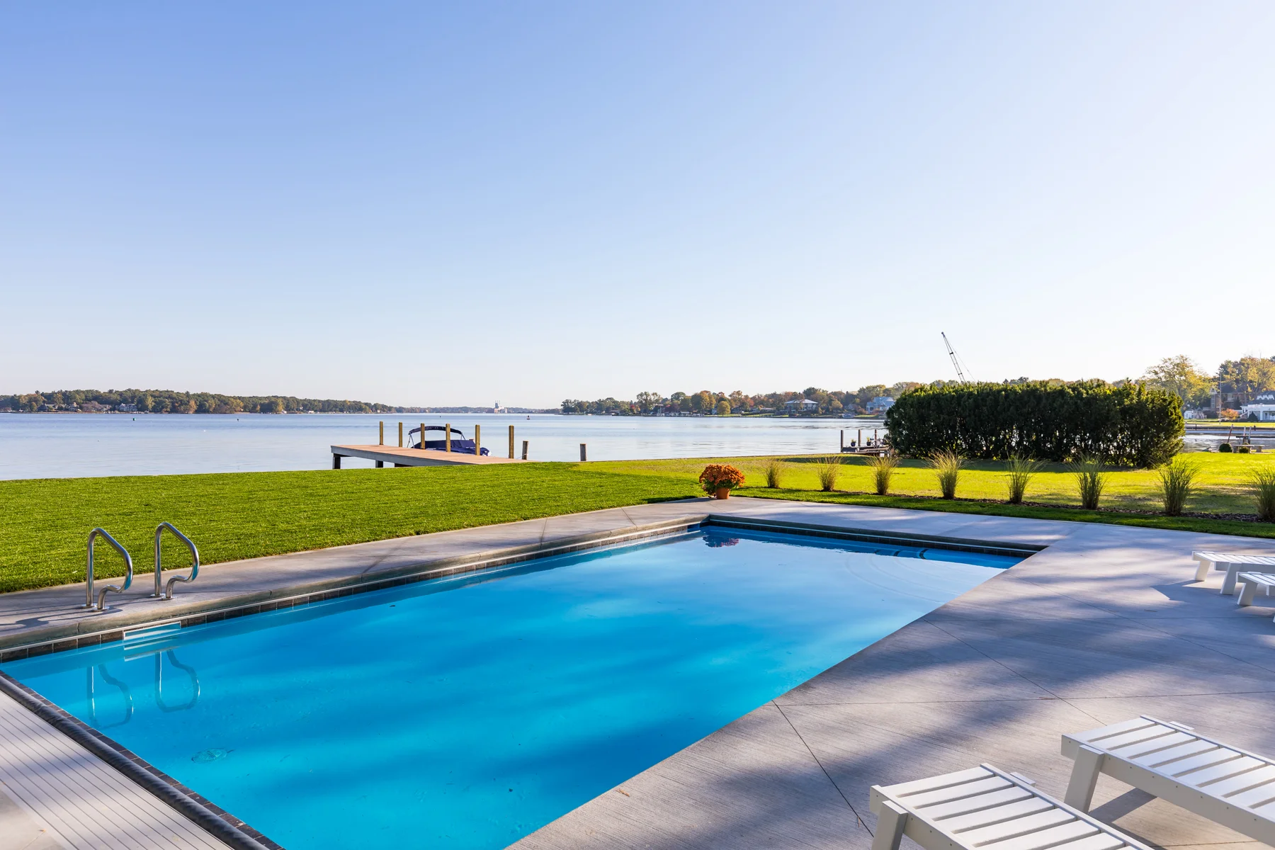 1095 S Shore Dr-19.jpg