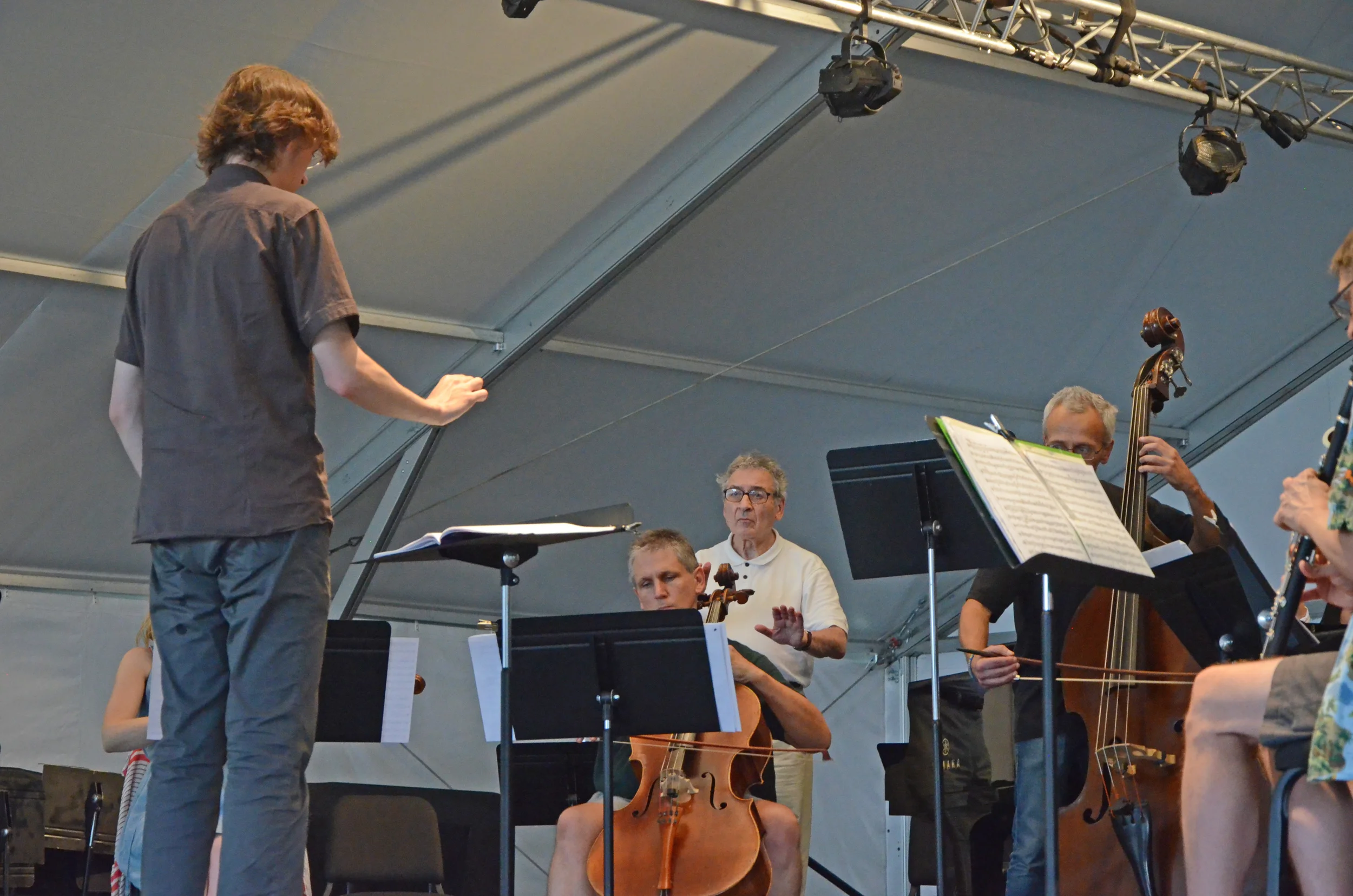 Fedor Ouspensky conducts the Wintergreen Festival Artists in a public masterclass - under the watchful eye of Victor Yampolsky. Photo credit: John Taylor