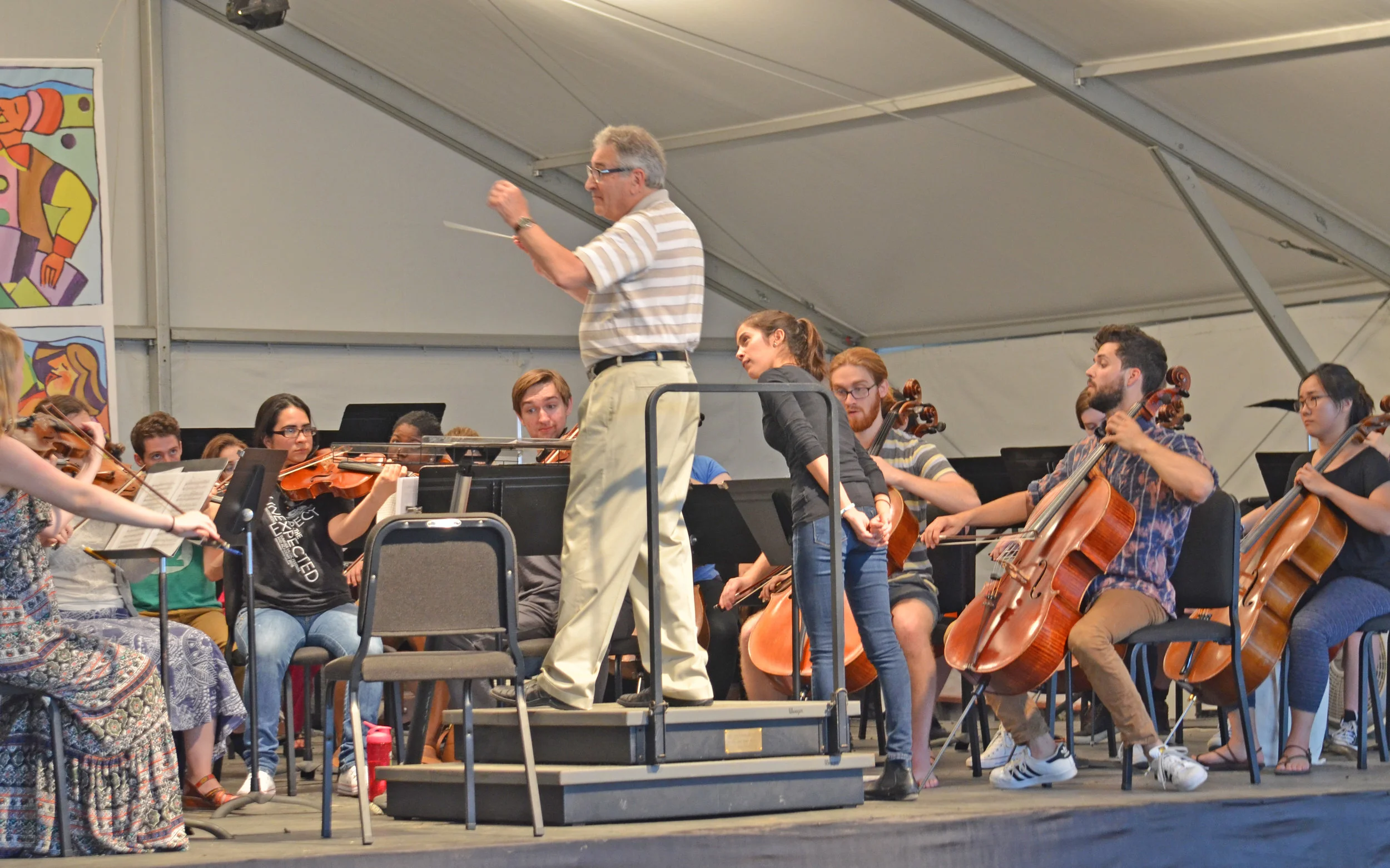 Victor Yampolsky demonstrates excellent conducting technique for one of the 2016 Conductors' Summit students.