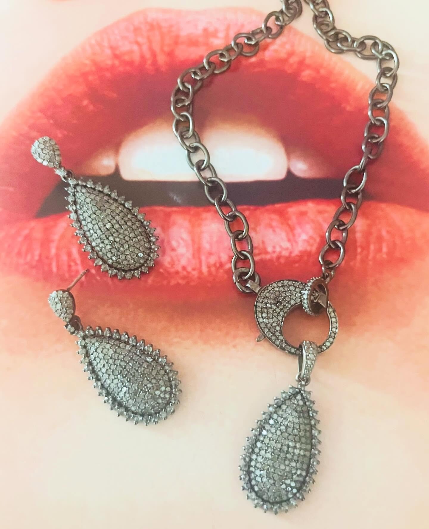 Pop Up❣️
This Saturday 3/21 @terranearesort 
.
.
.
#safiadayjewelry #diamonds #oneofakindjewellery #luxury