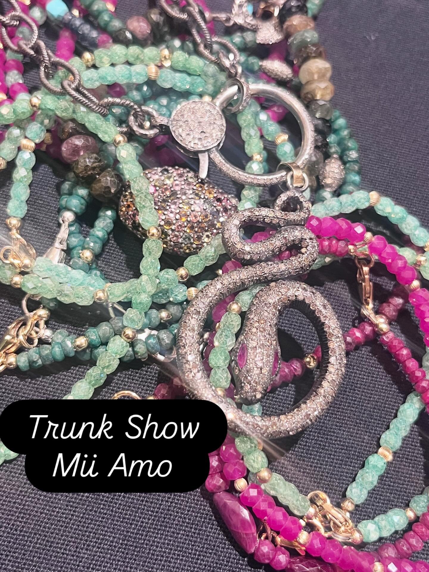 Trunk Show Weekend☀️🦋⚡️ 
@mii_amo_spa
