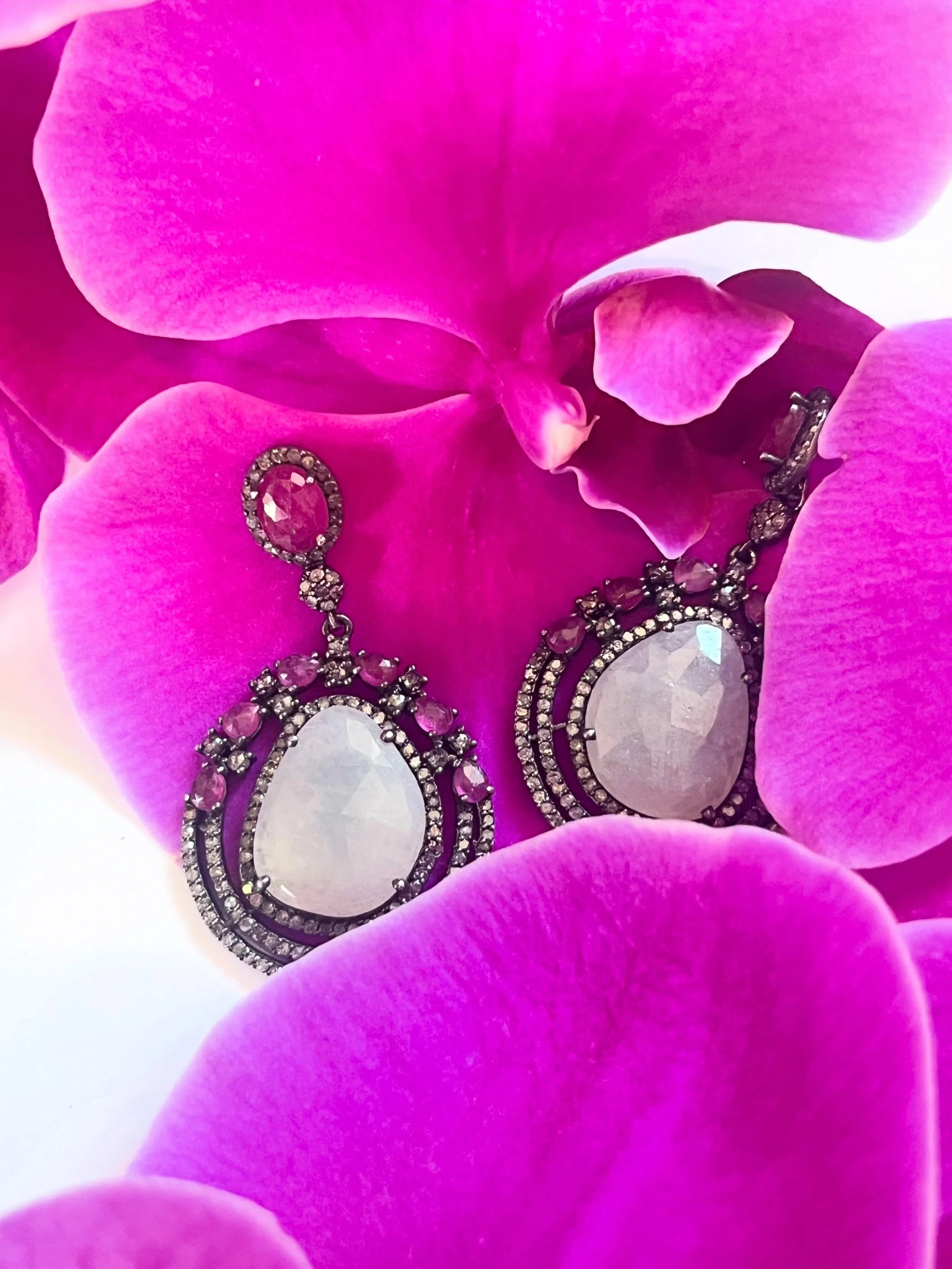 Add a splash💕

#safiadayjewelry #diamonds #oneofakindjewellery #abundance