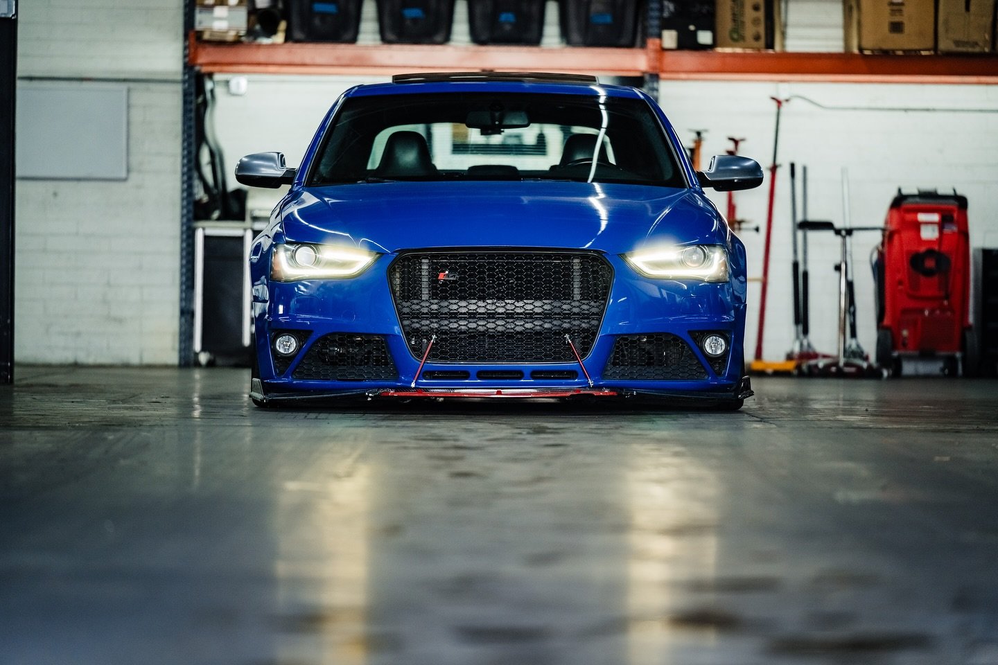 What's your preference, static or bagged?
#EDENcustoms #auditucson #audi #audis4 #eurotuner