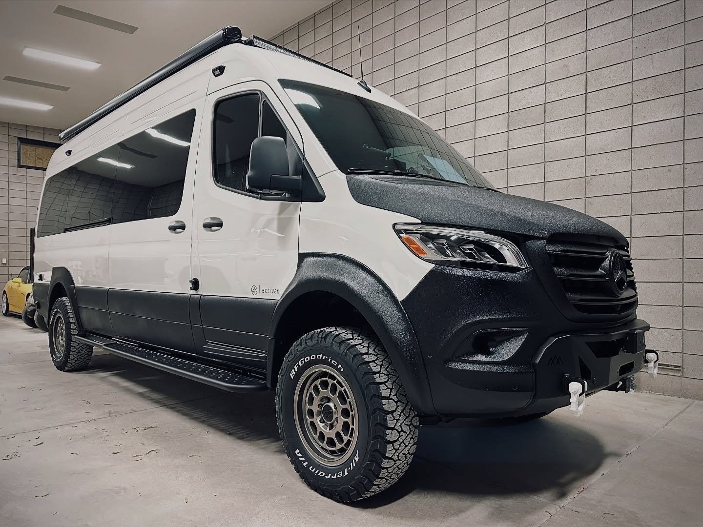 We do some really big things here at EDEN Customs. Big brake kit. Big shocks. Big wheels. Big tires. Even the detail job by @edendetailing.byzacbarter was big.