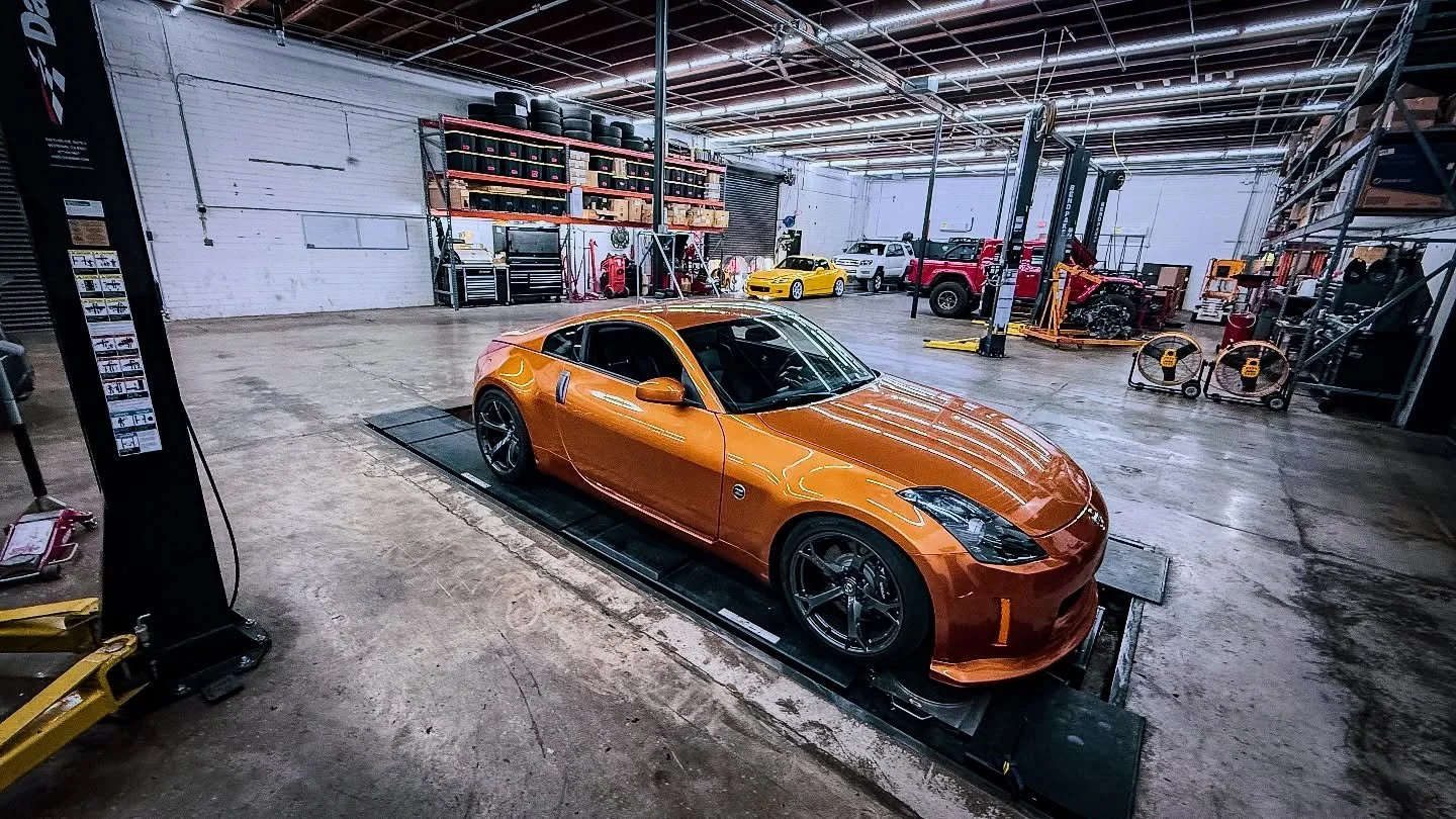 You're not going to see a cleaner, lower mileage 350Z in Tucson, and definitely not in the LeMans Sunset paint code. You won't be seeing this Z at the takeover #EDENcustoms
