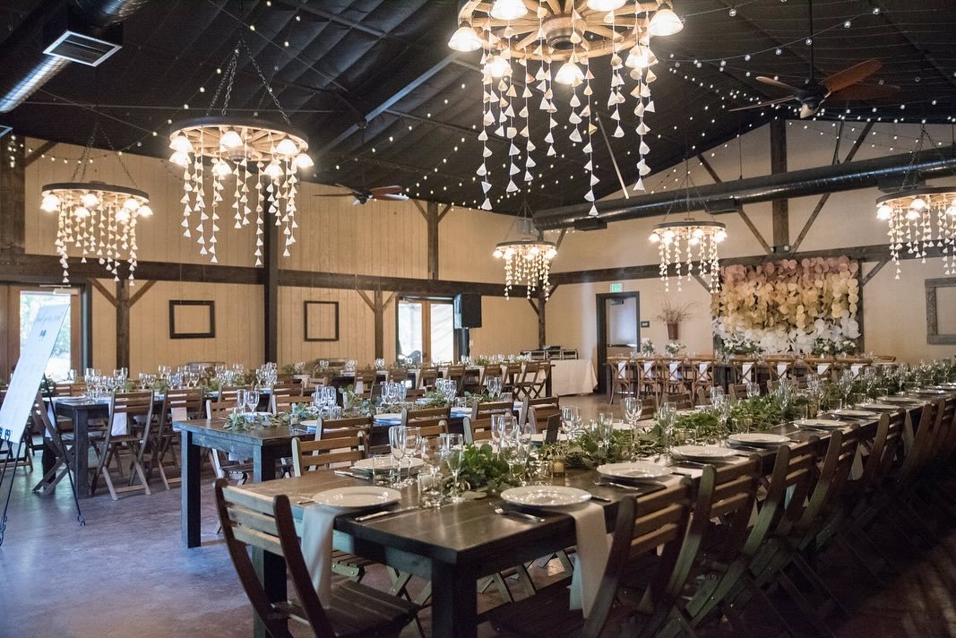 Dining inside or outside!  Either way is perfect and our couples always tell us it&rsquo;s nice to have the choice. 

#thehighlandsestate
#destinationwedding #sonomawedding #napawedding #winecountrywedding #bayareawedding #vineyardvenue #barnvenue #r