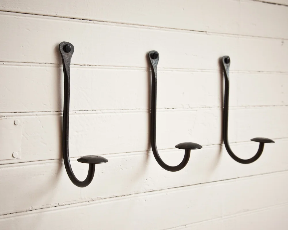 ST_SS_Coat_Hook_03.jpg