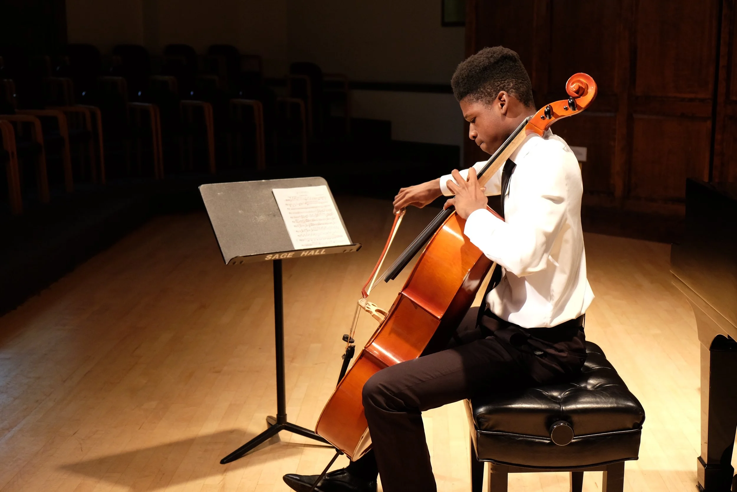 Frederic Renaud, Cello Frederic Renaud grew up in New York City where he attended the Special Music School and performed with Face the Music as well as numerous other New York City based music programs. He was a selected Young Artist in the 2017 Lyra Music Festival and Workshop. Mr. Renaud is currently a Freshman at the Boston Conservatory at Berklee. 