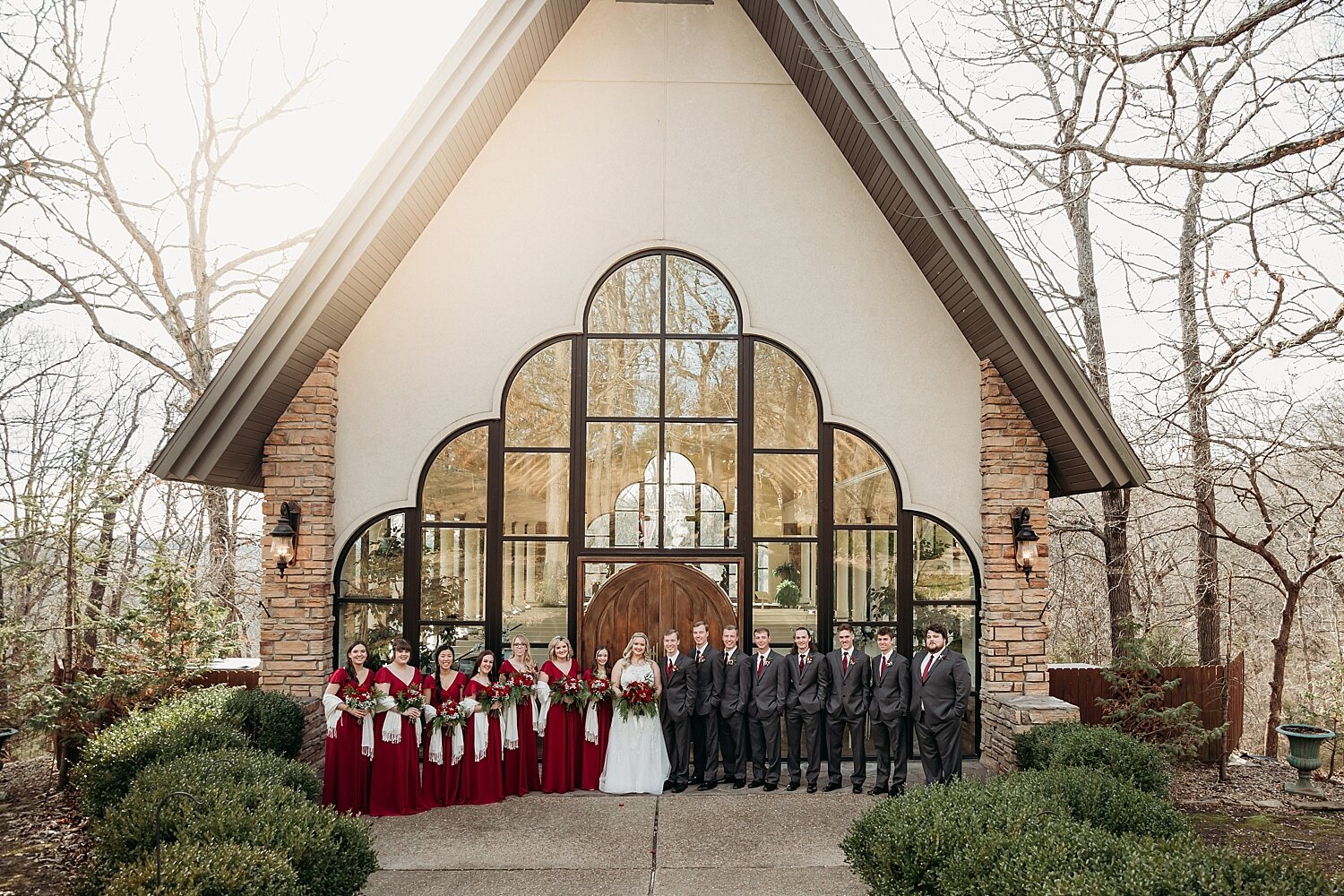 winter-wedding-springfield-stonegate-glass-chapel_0042.jpg