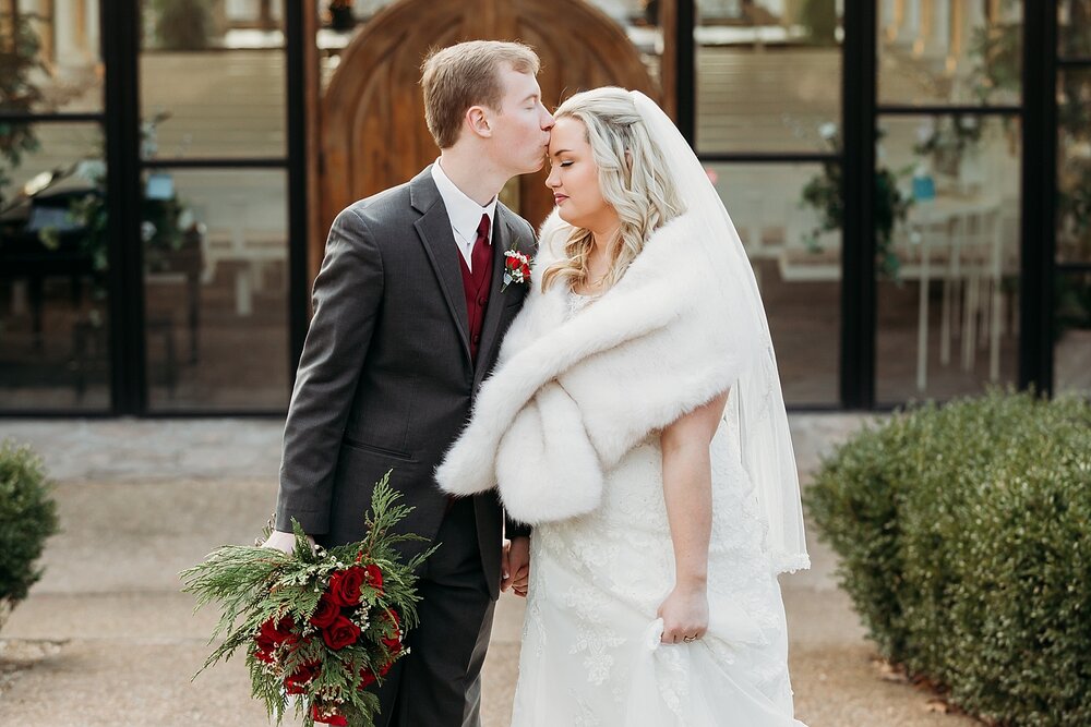 winter-wedding-springfield-stonegate-glass-chapel_0090.jpg