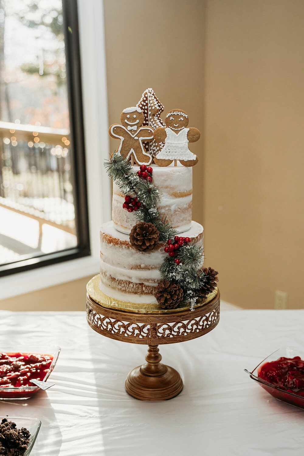 winter-wedding-springfield-stonegate-glass-chapel_0105.jpg