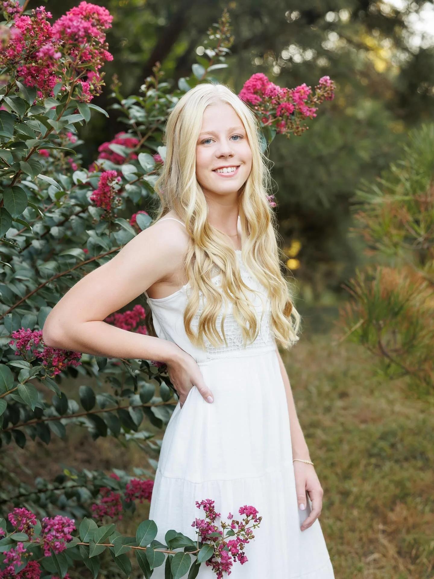 Summer has come to an end, but we still managed to find some pretty blooms during Kate&rsquo;s session! 🌺