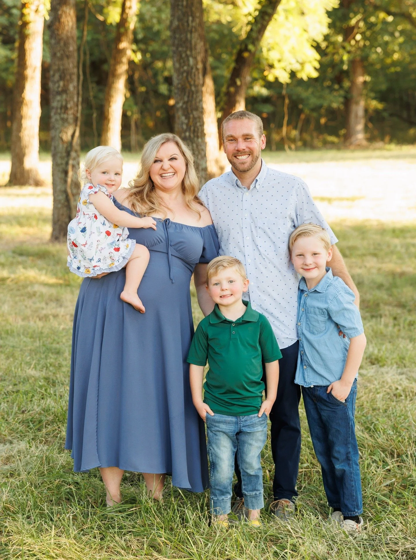 Fall family sessions are booking now! Message me for more info! 🍂