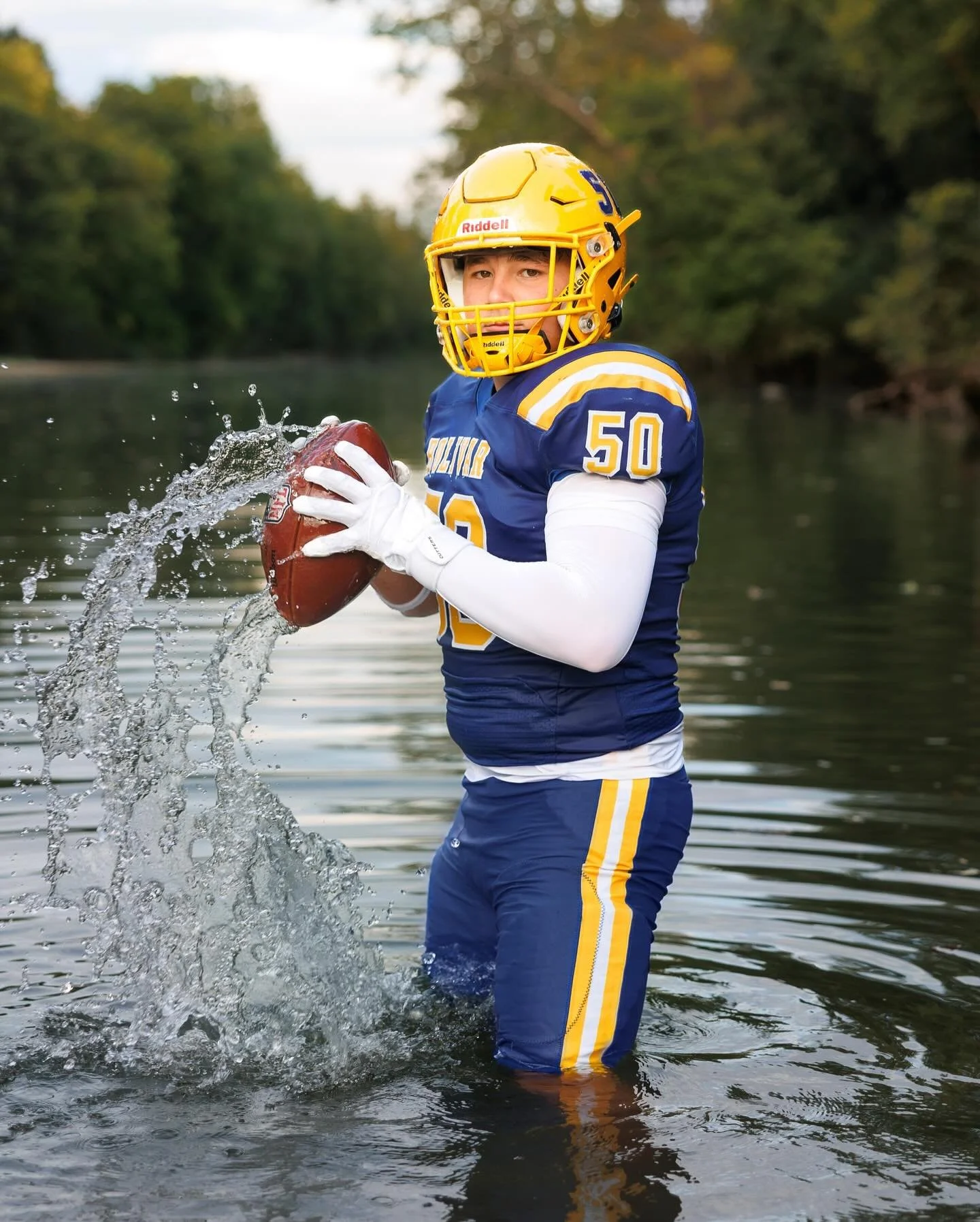 It&rsquo;s Homecoming for Bolivar! 🏈💙💛 
And how about these cool pics of BHS Senior, Aiden??!! 👊🏻