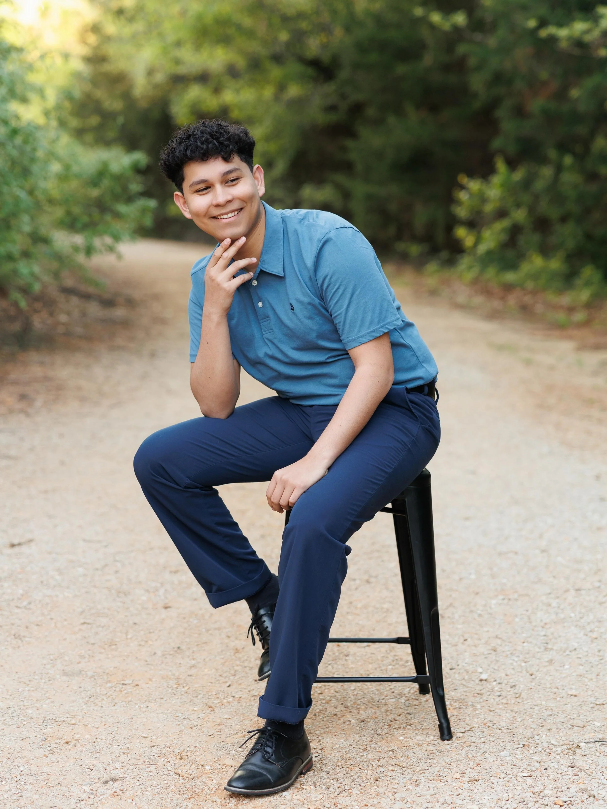 Daniel was so easy to work with for his Senior photos. 🙌🏻

June is a great month for Senior sessions! Bookings are underway!