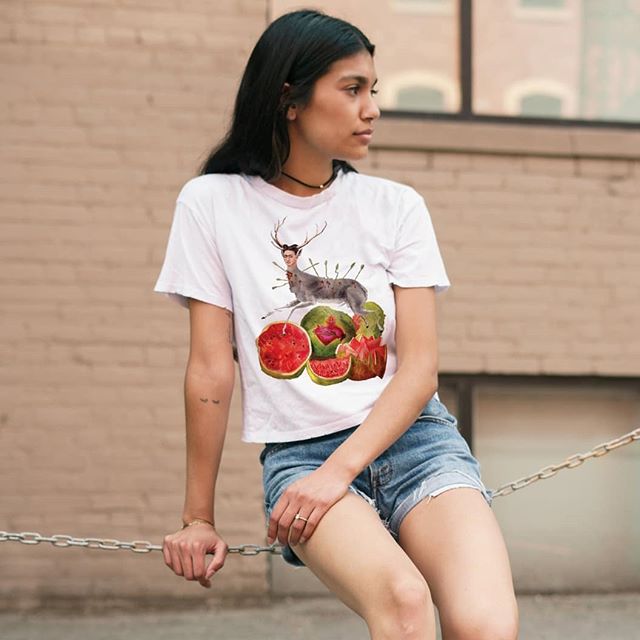 Just a little self-promo reminder that you can get this amazing Frida collage design tee in my #etsyshop
The link is in my profile.
Totes will be in stock for the holidays, which is great because you don't have to worry about size AND everyone needs them for shopping!
#fridakahlo
#stag