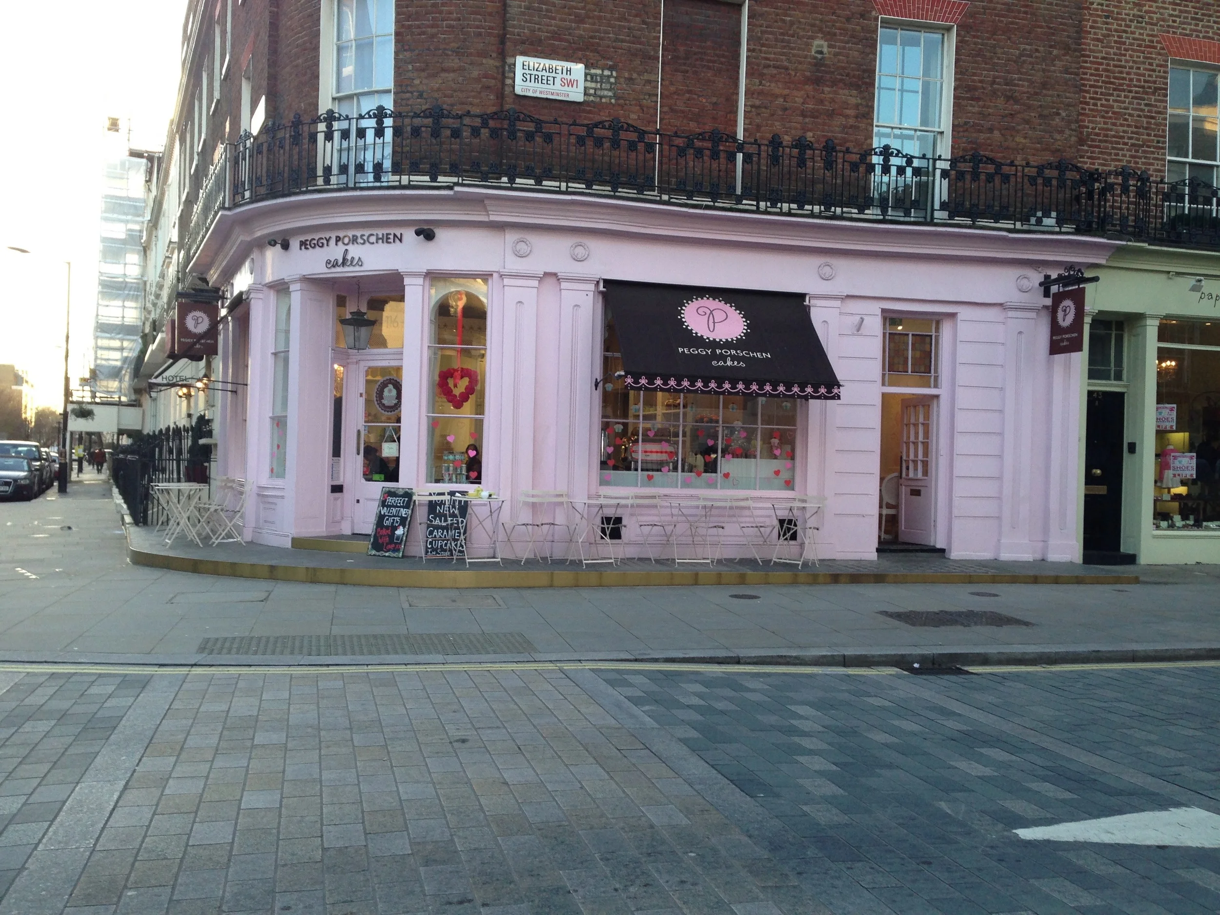 Peggy Porschen's Parlour - 116 Edbury St Belgravia, London.