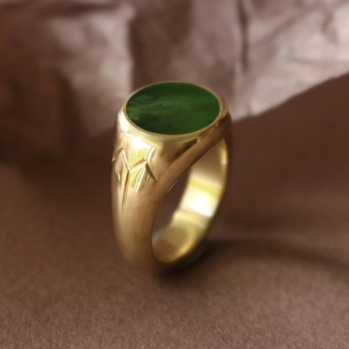 There&rsquo;s something so good about the weight of a signet ring on your hand.

This one was a custom piece, the manu/bird engraved on the side signifies a personal meaning to the owner.
The brief was &lsquo;chunky, like I stole my dads pinky ring&r