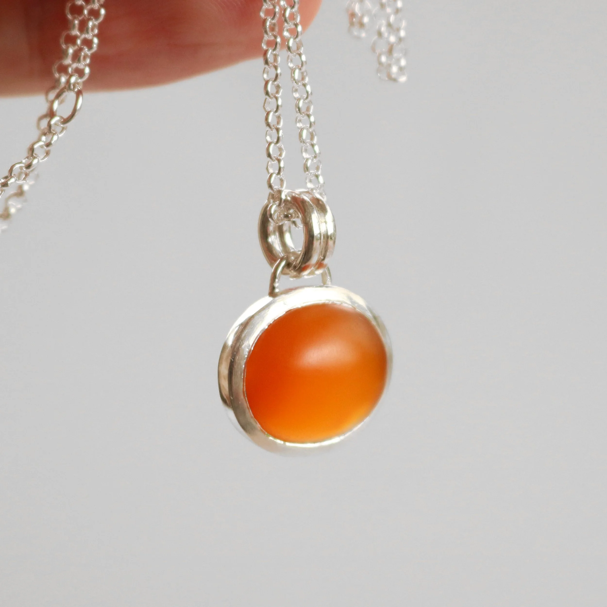 Carnelian oval pendant silver 3.jpg