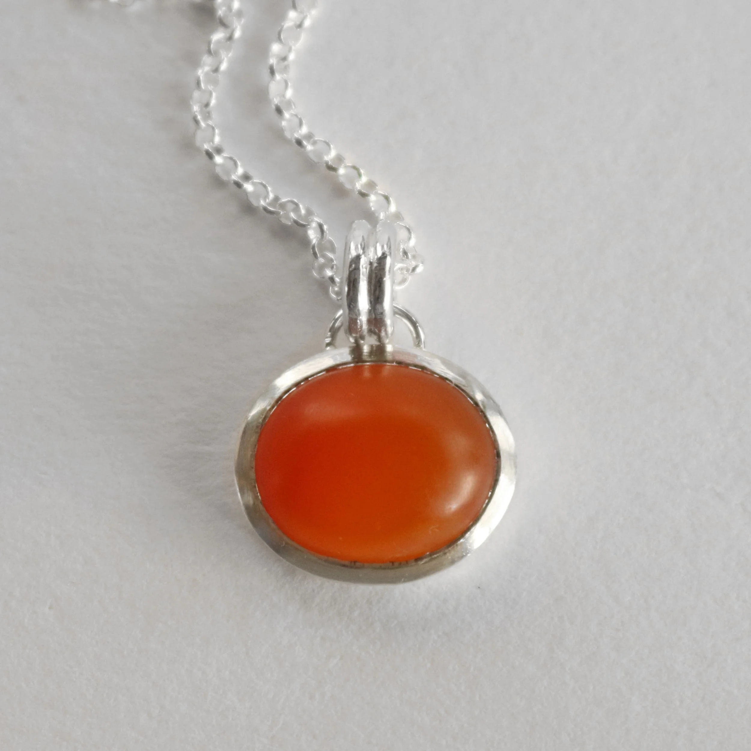 Carnelian oval pendant silver 2.jpg