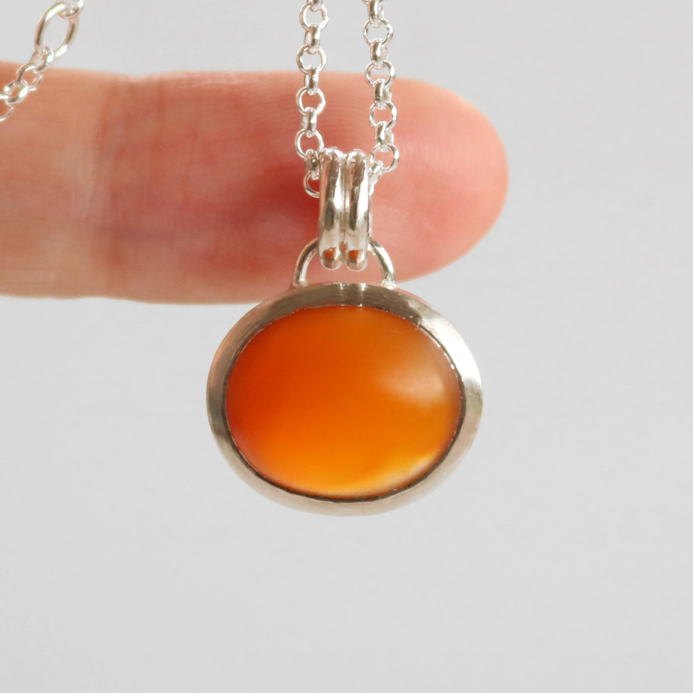 Carnelian oval pendant silver 4.jpg