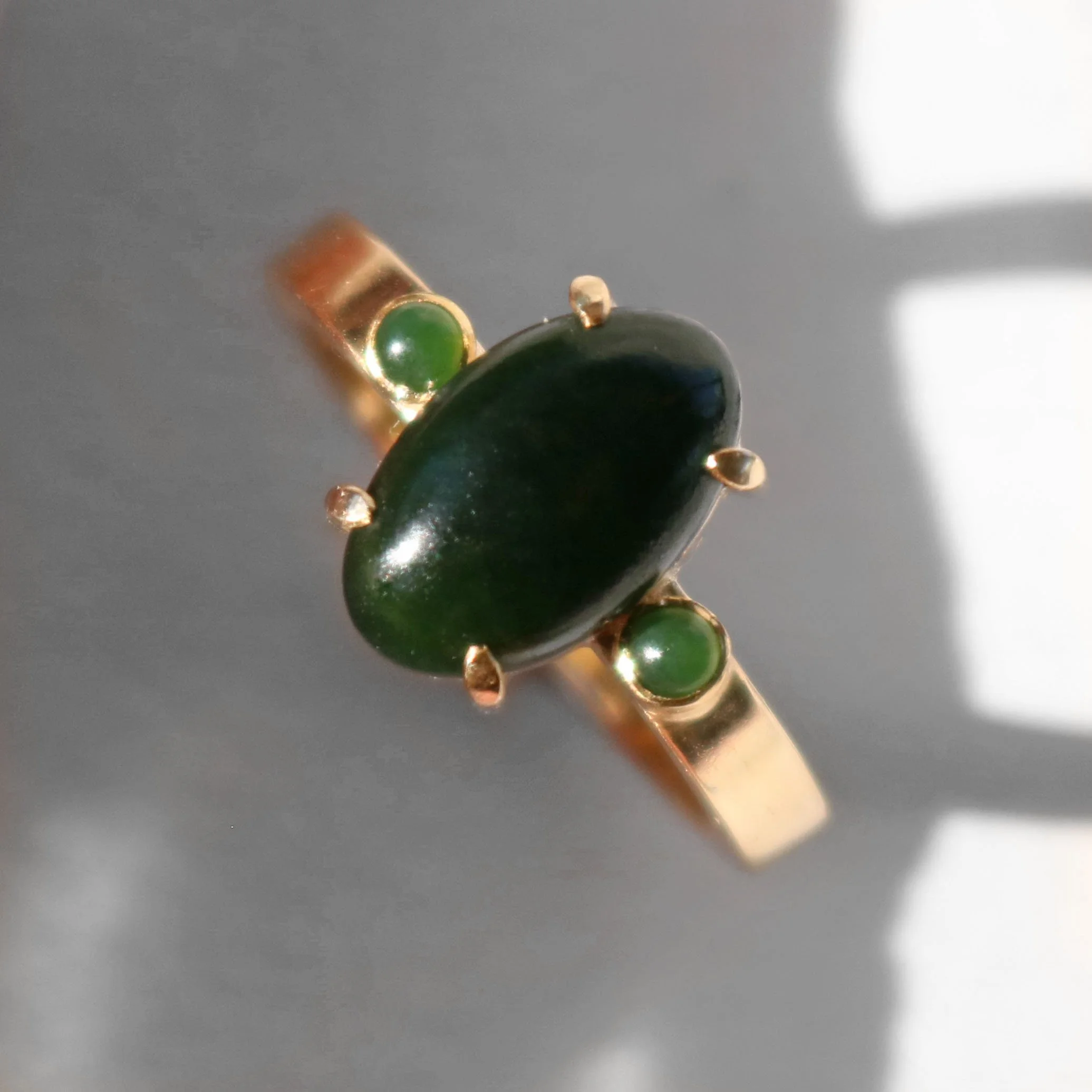 Large oval claw set Pounamu 2.jpg