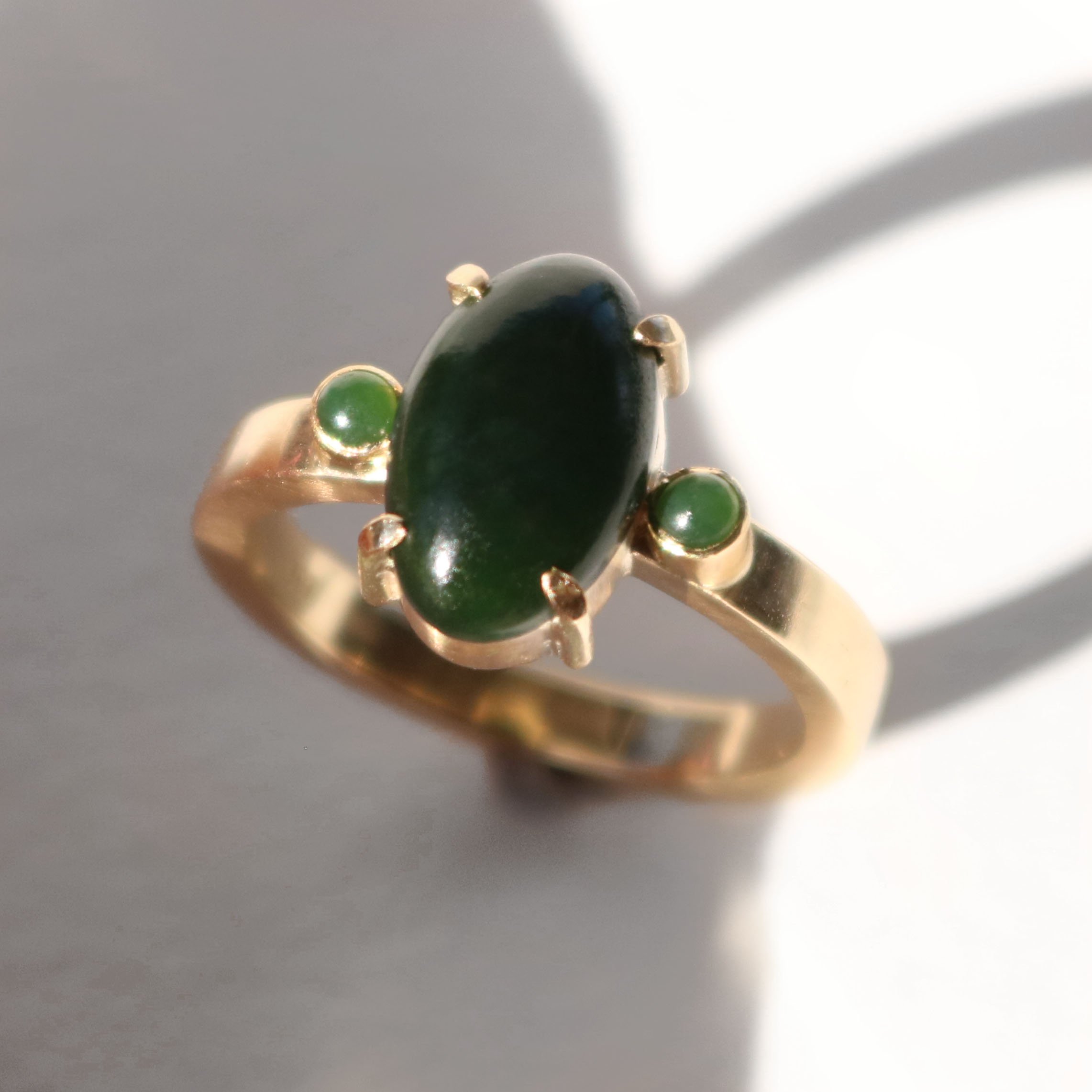 Large oval claw set Pounamu.jpg