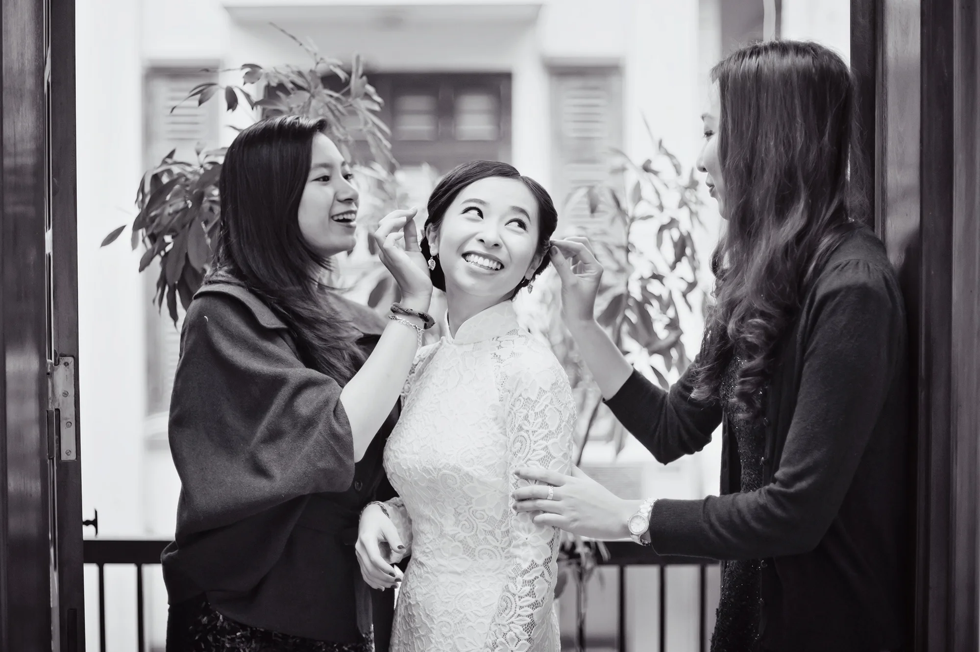 AyushMinhWeddingBW_020.jpg