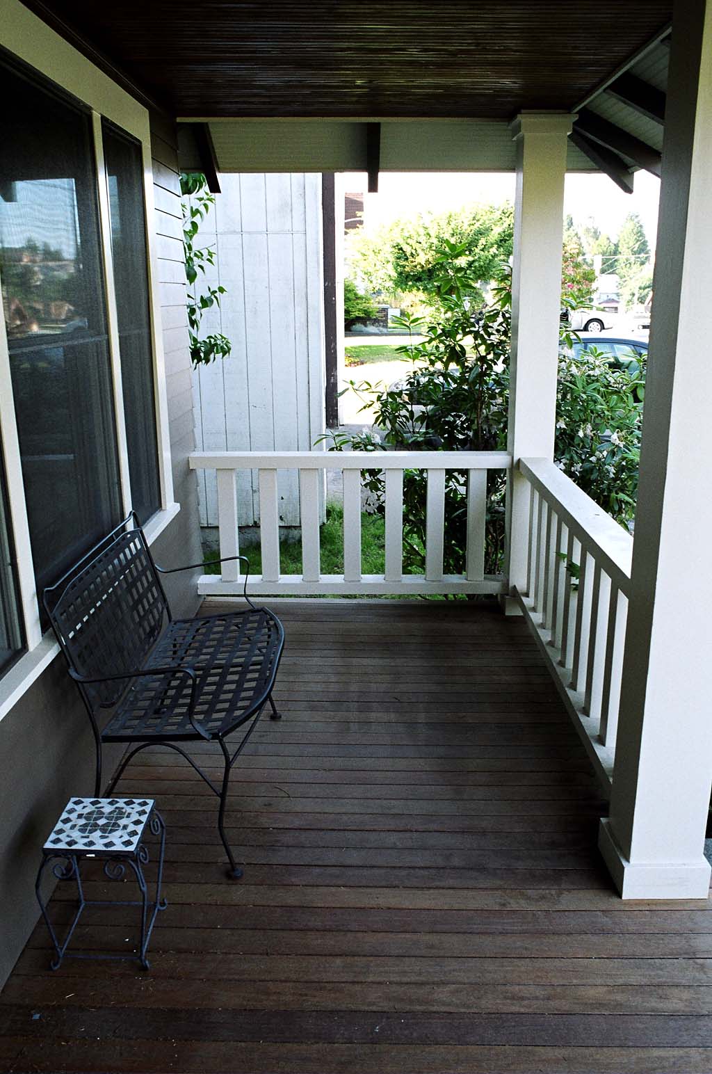 8Phinney front porch.jpg