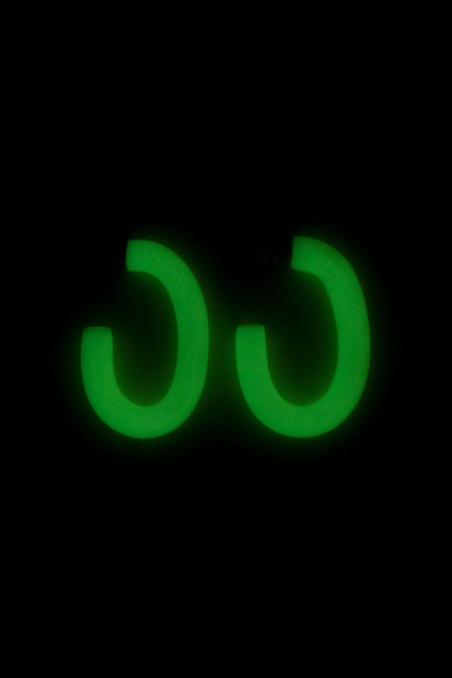 Milena_Mallory_GlowInTheDark_Earrings_Front_Glow_web.jpg