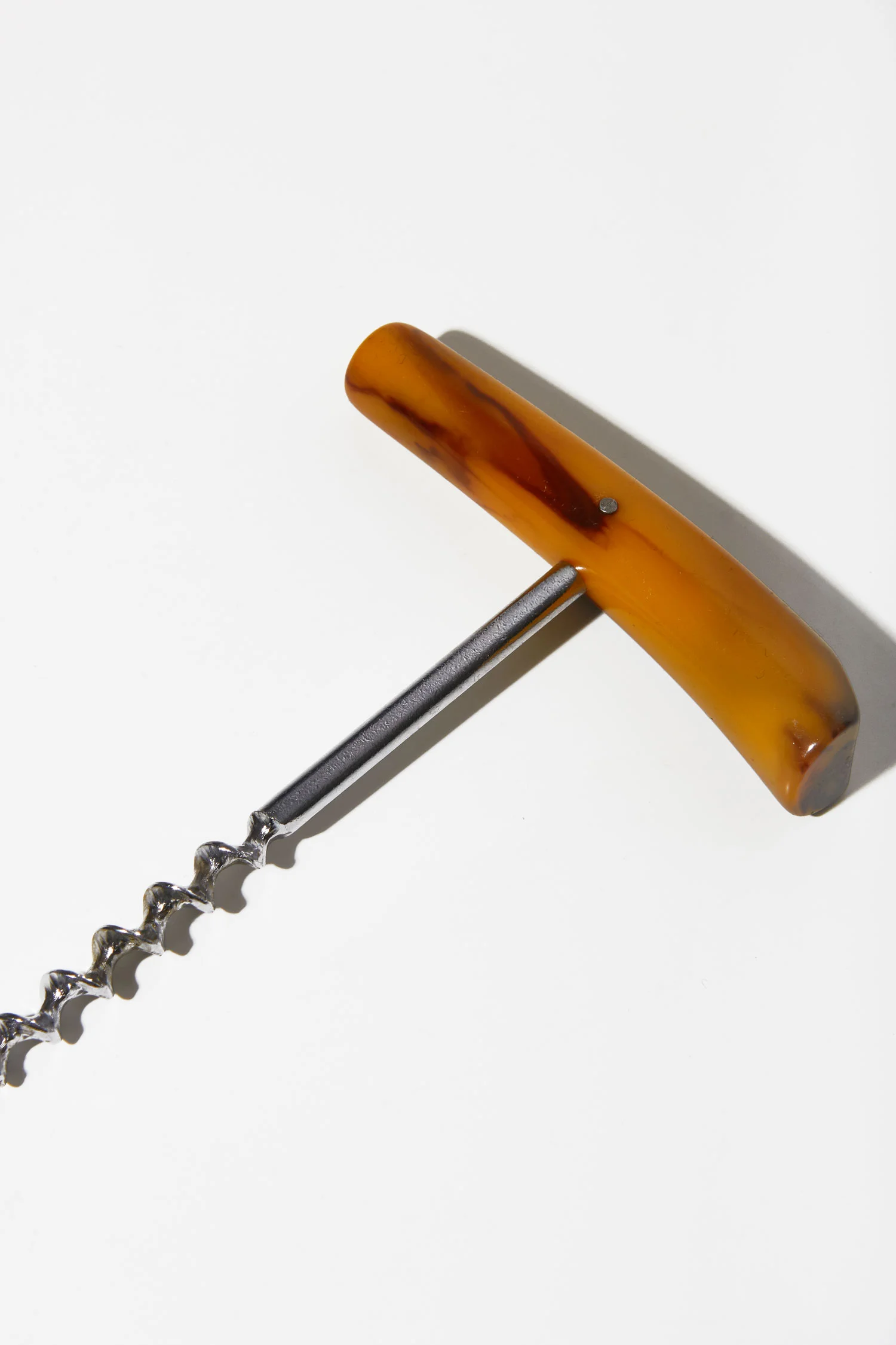 Milena_Mallory_Shop_Tortoise_Corkscrew_side_web.jpg