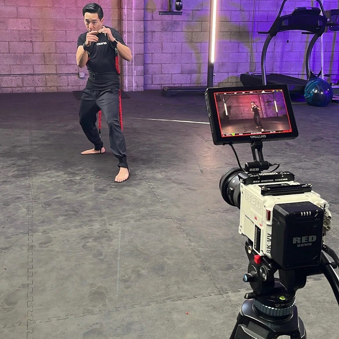 Hey ya&rsquo;ll 
Just a quick update of cool stuff I&rsquo;ve been workin on with my brotha, @labibyasir 

@kayyoxyz is fitness gamified through mixed martial arts.

Be on the look out for us in the App Store but if you&lsquo;d like to try out a beta