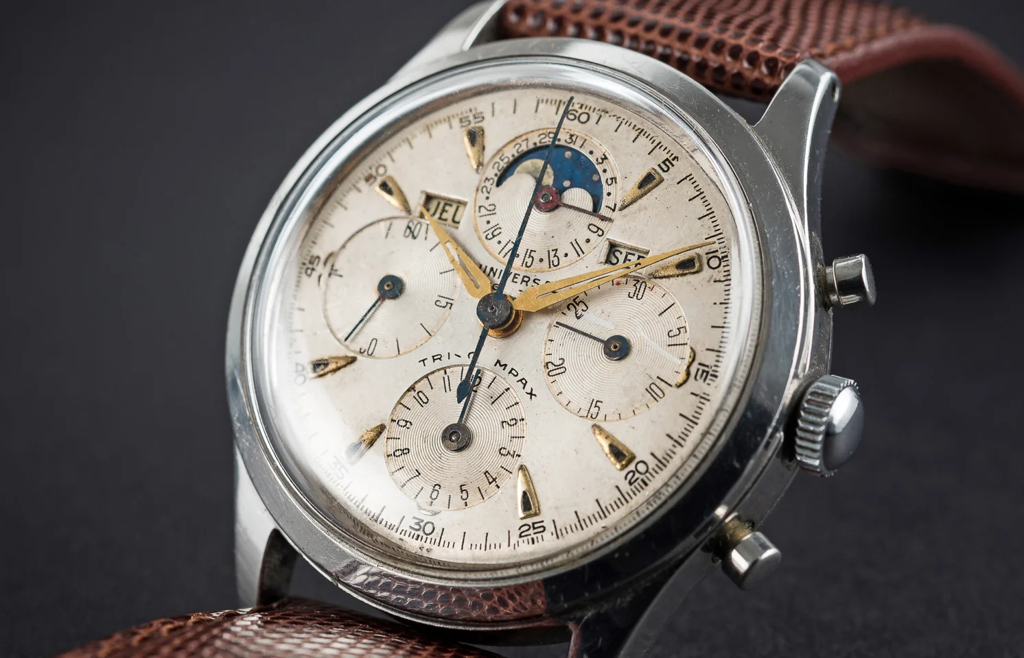 Universal Geneve Tri-Compax Ref. 22297/2 . Photo courtesy of Watches of Knightsbridge